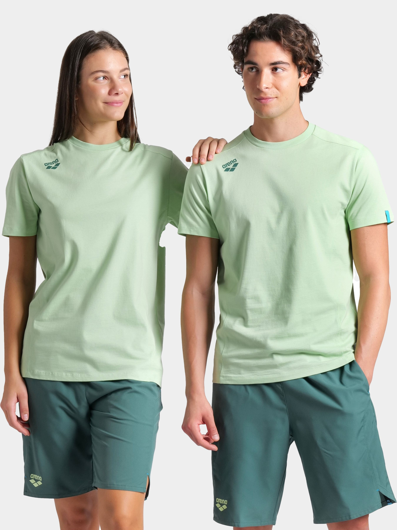 Спортивная футболка Arena модель 004899-600 Спортивная футболка Arena модель 004899-600 Фото