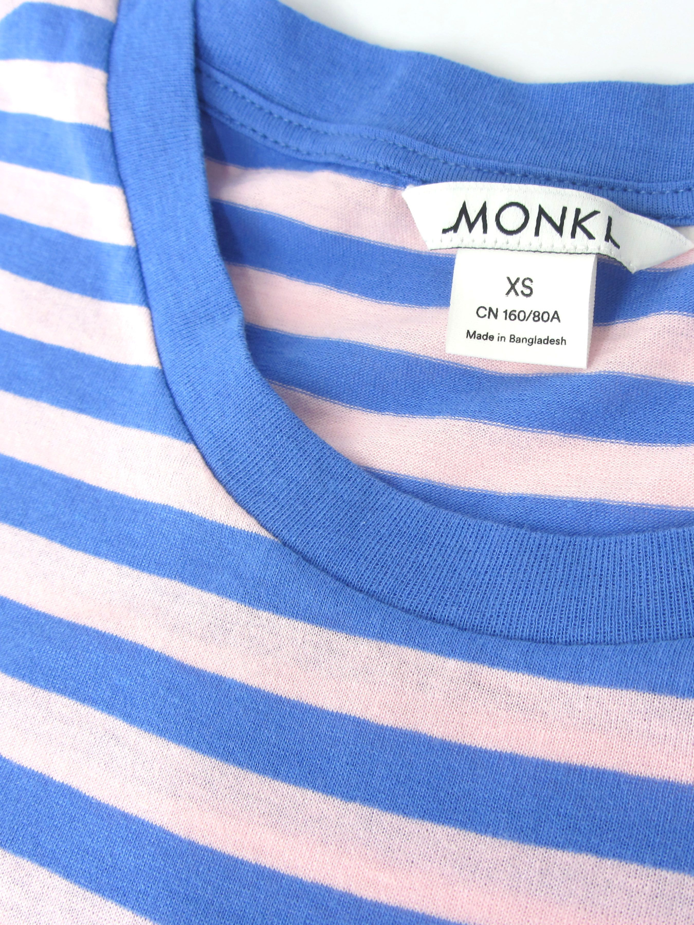 Футболка Monki модель 77335 Фото