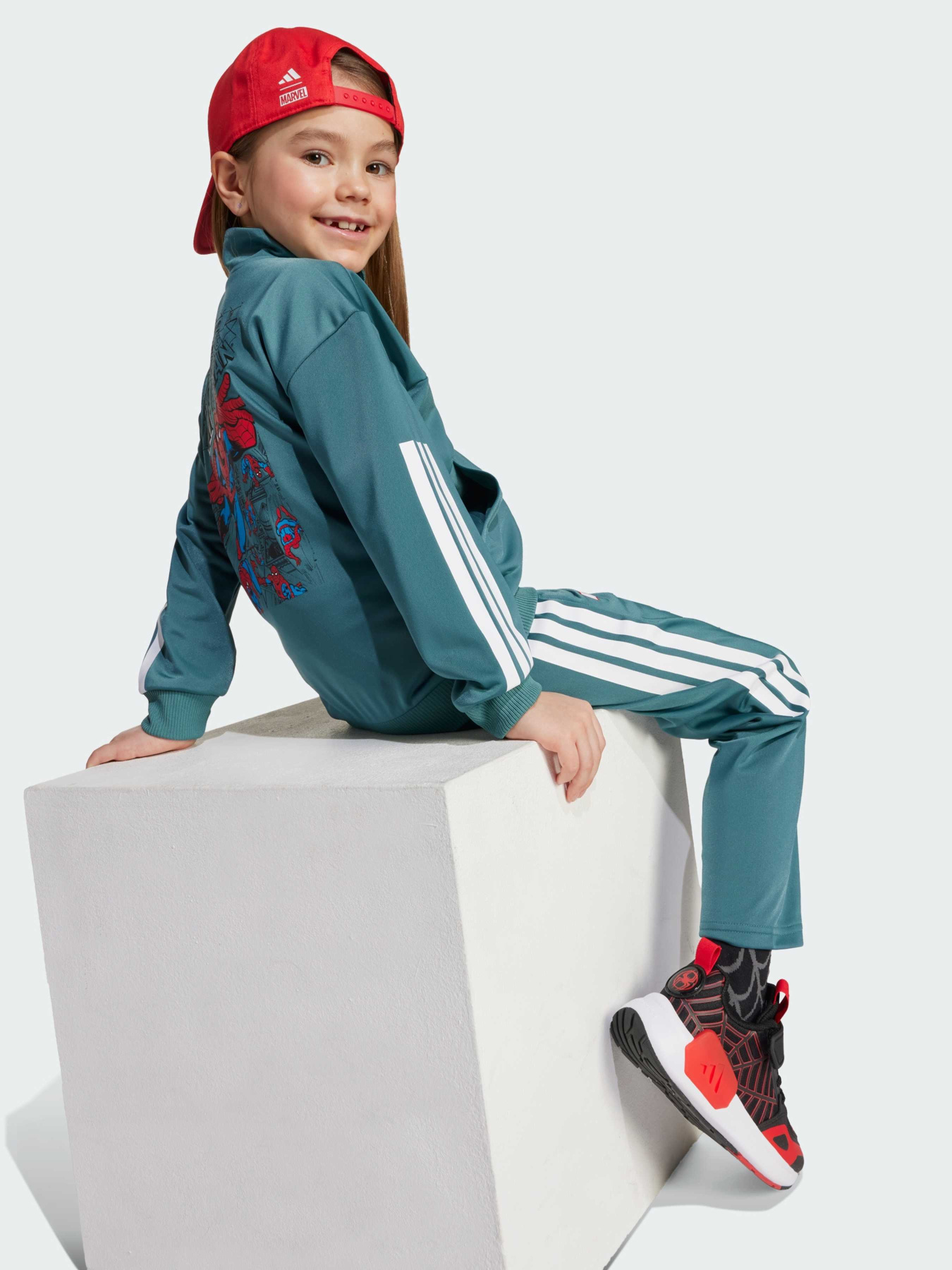 Спортивный костюм Adidas Marvel модель JM0834 Фото