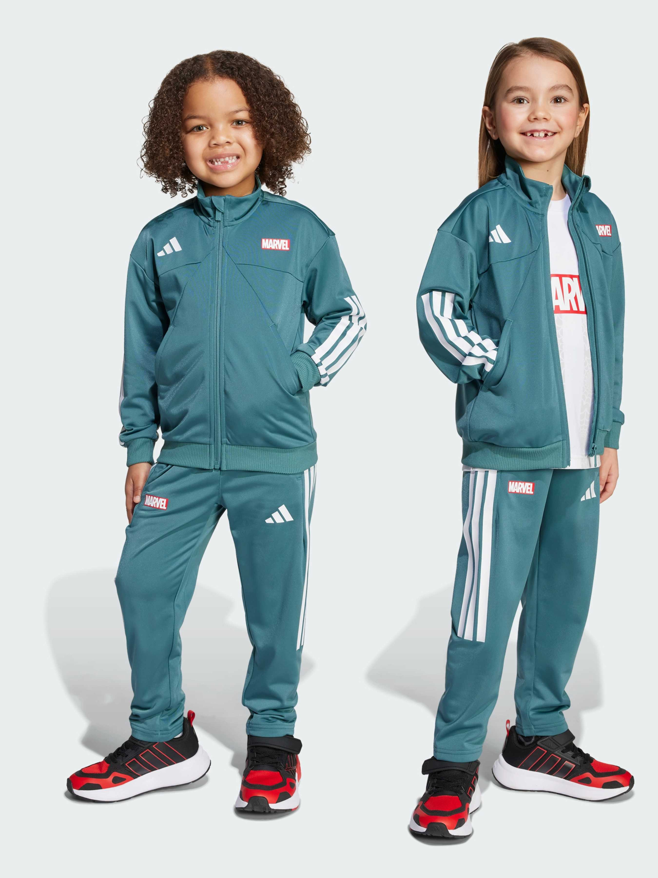 Спортивный костюм Adidas Marvel модель JM0834 Фото