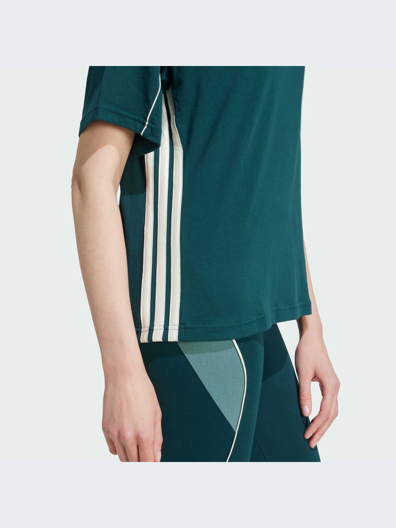 Футболки и поло Adidas 3 Stripes модель JW0449-KZ Футболки и поло Adidas 3 Stripes модель JW0449-KZ Фото