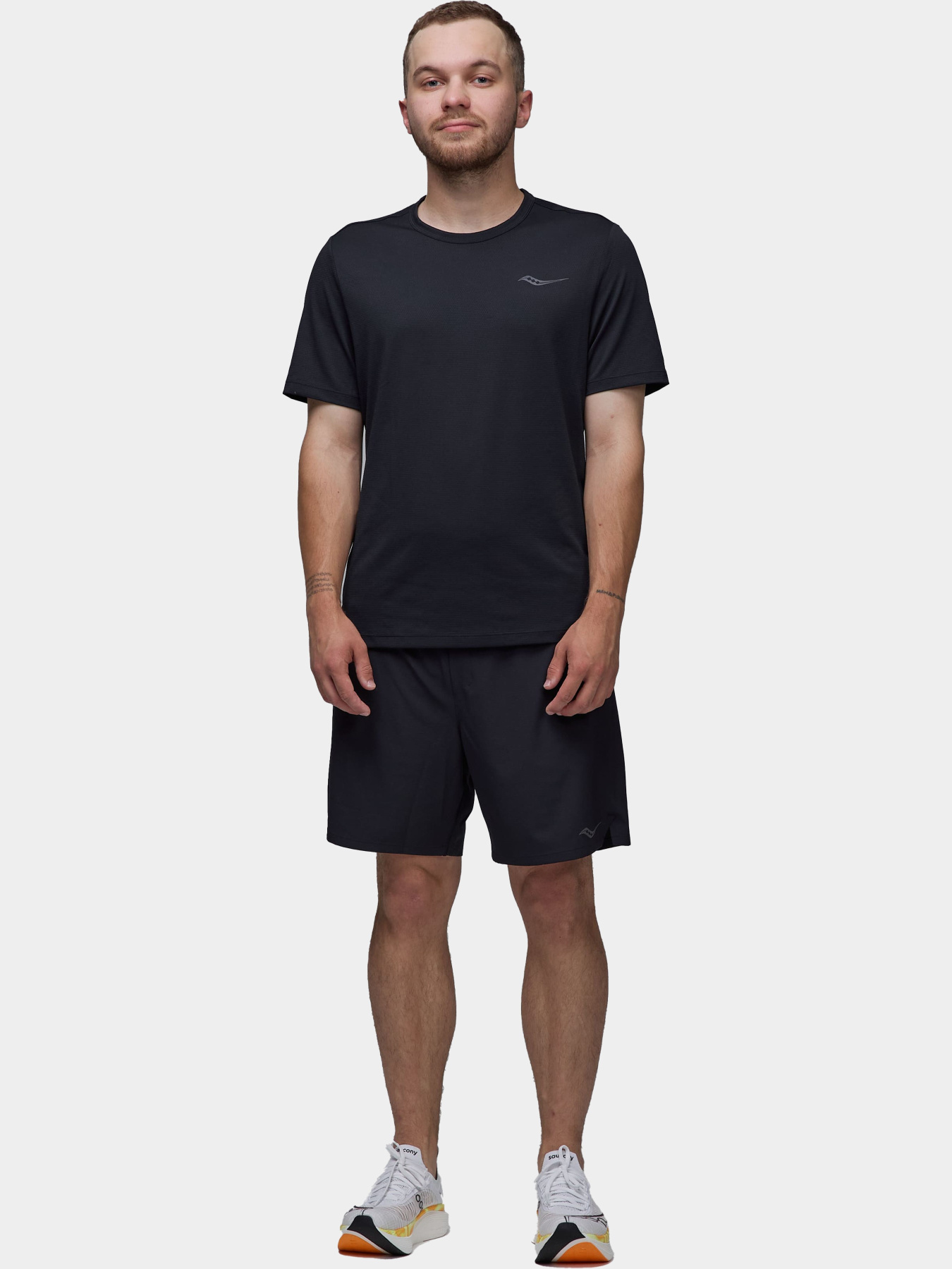 Спортивная футболка Saucony модель SAM800394-BK Фото