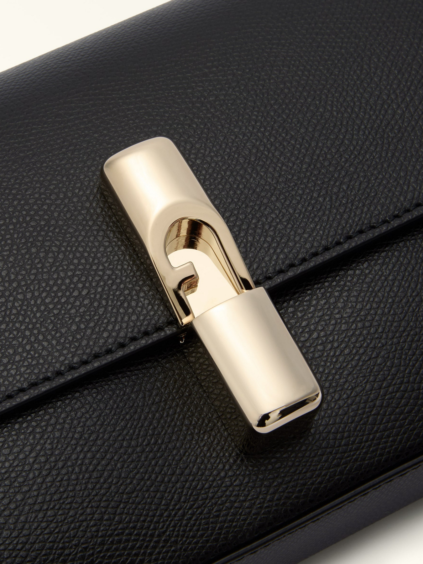 Сумки Furla модель WB01826ARE000O60001007 Фото