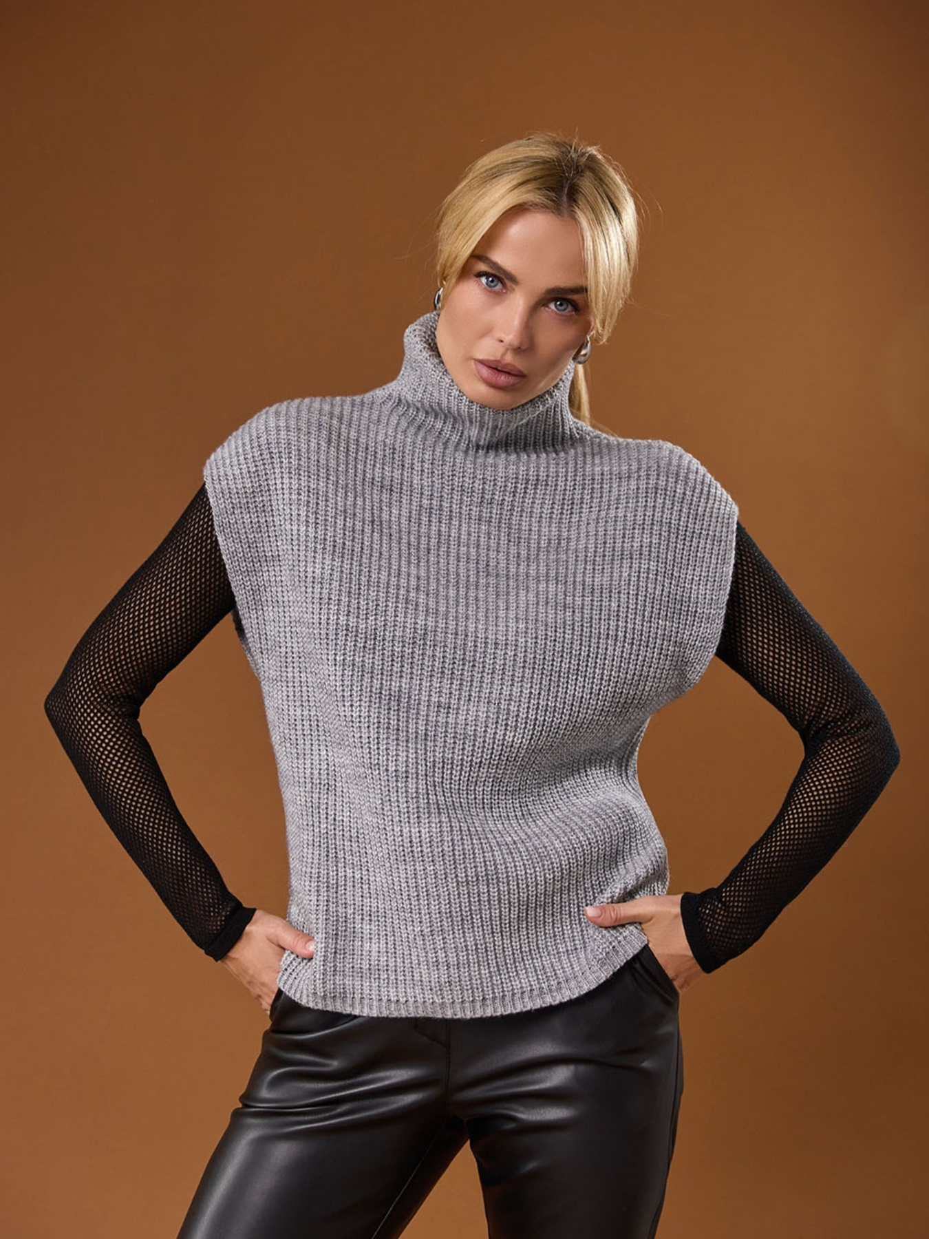 Жилет TrikoBakh модель 2785-srij Фото