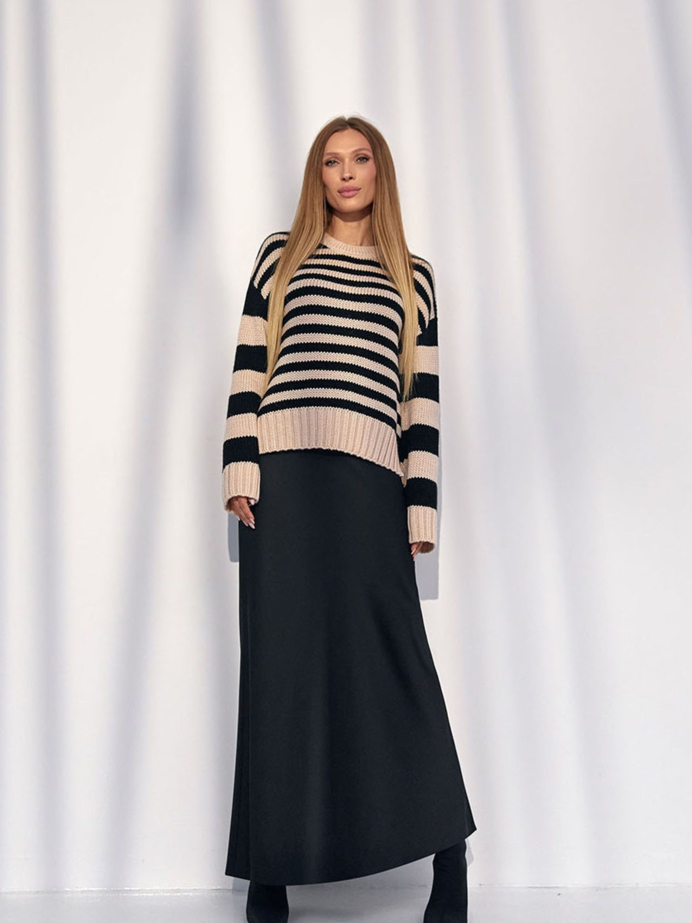 Джемпер TrikoBakh модель 2550-perlina-chornij Фото