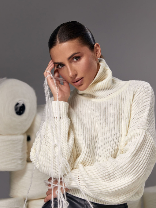 Свитер TrikoBakh модель 2481-moloko Фото