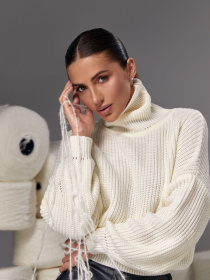 Свитер TrikoBakh модель 2481-moloko Фото