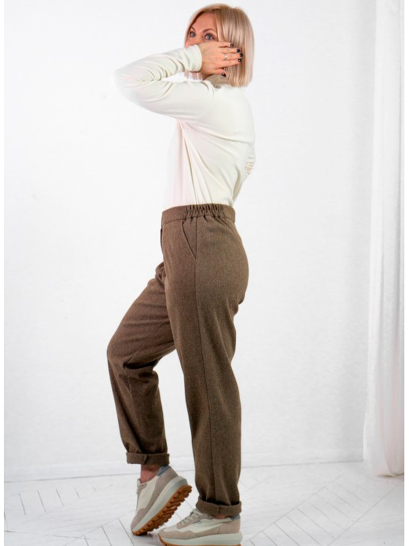 Повсякденні штани Nita модель bryuki-ayna-369-23-kemel-f Фото