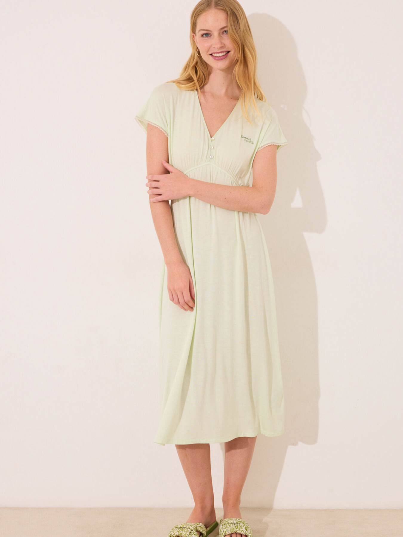 Нічна сорочка Women'secret модель 4369331-28 Фото