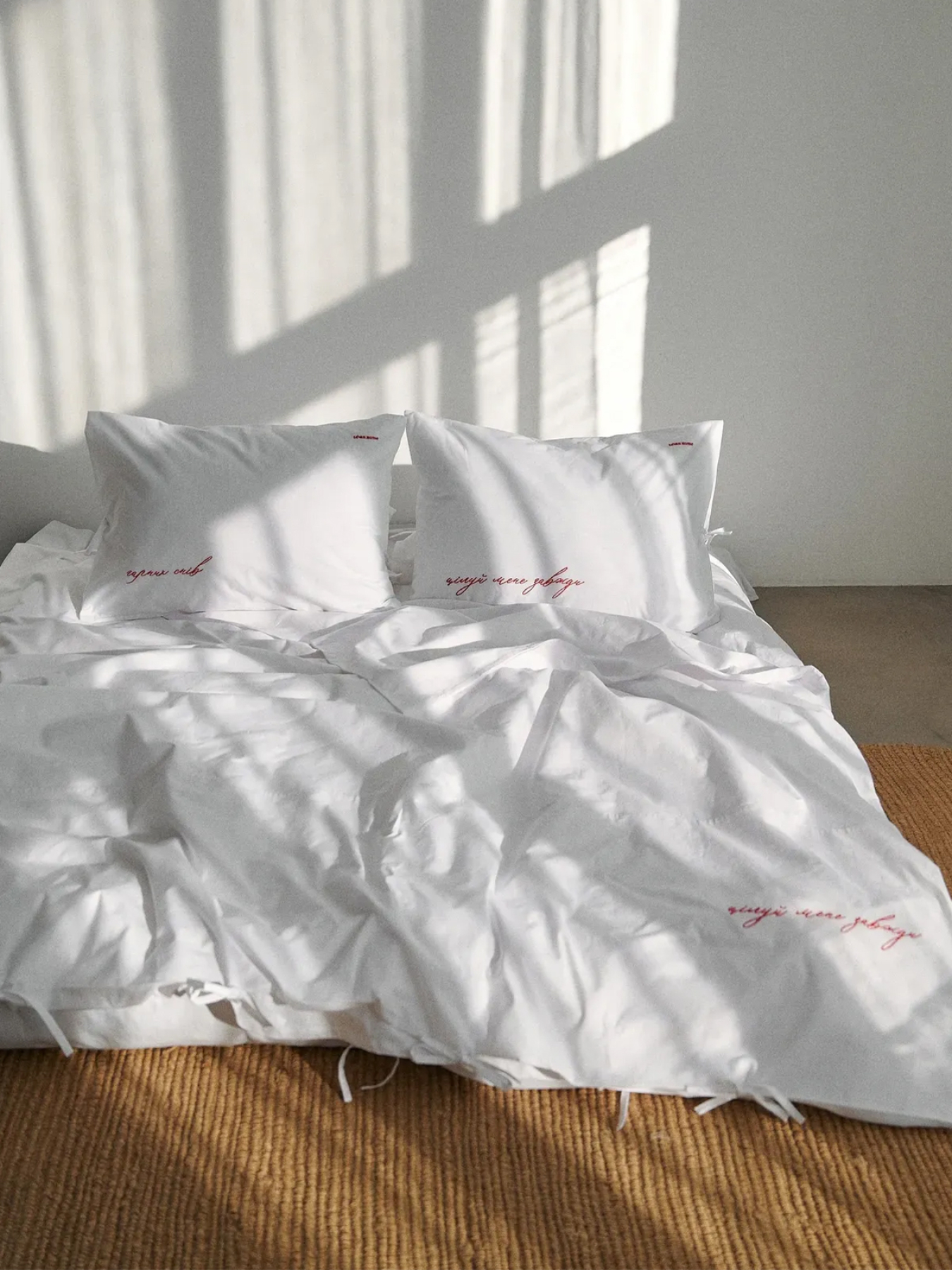 Комплект постельного белья с вышивкой LEVAN HOME модель 763477441100121 Фото