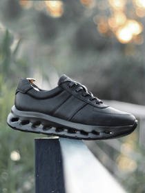Кроссовки Legessy модель RAY_BLACK Фото