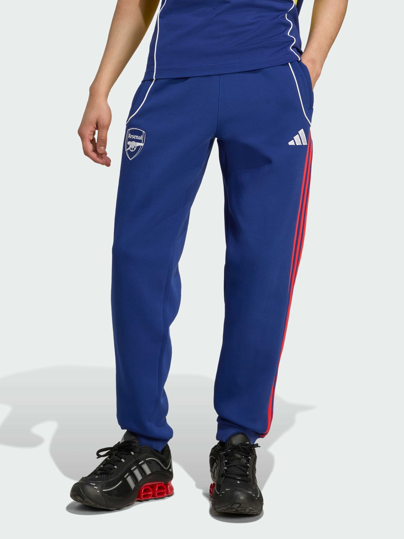 Спортивні штани Adidas модель JM9401 Спортивні штани Adidas модель JM9401 Фото