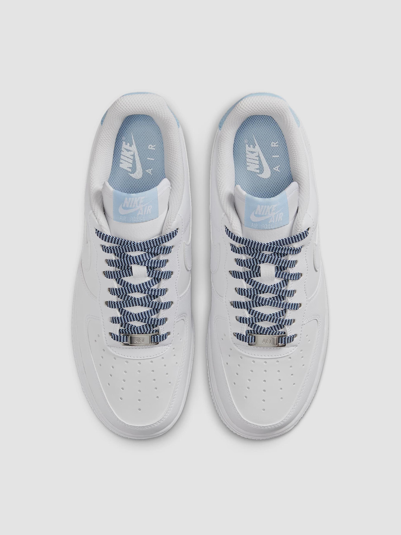 Кросівки NIKE Air Force 1 '07 модель IB7167-101 Фото