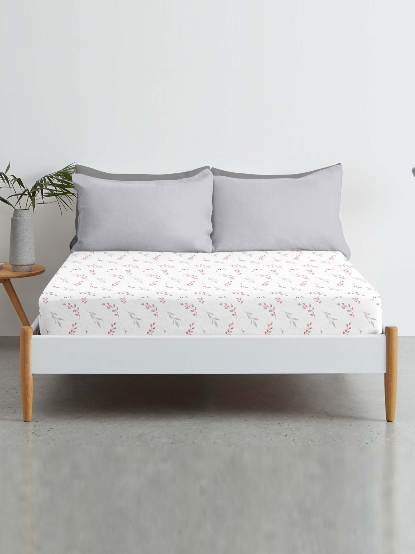 Простирадло на резинці фланель PINE BRANCHLETS Cosas модель Flannel_BudRoseGray_60x120x12 Фото