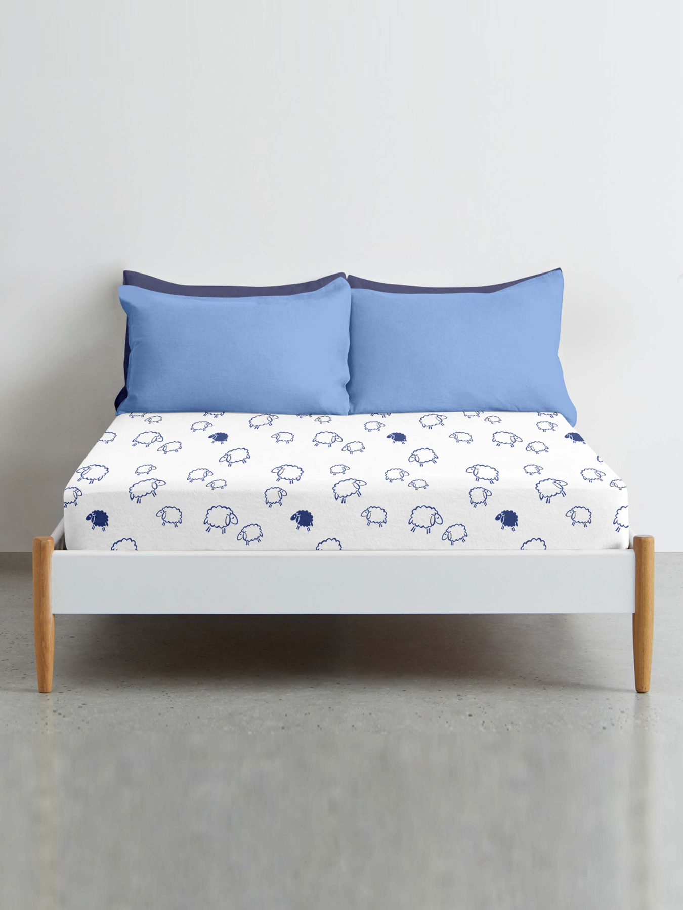 Простирадло на резинці ранфорс SHEEP BLACK WHITE Cosas модель SheepBlackWhite_120 Фото