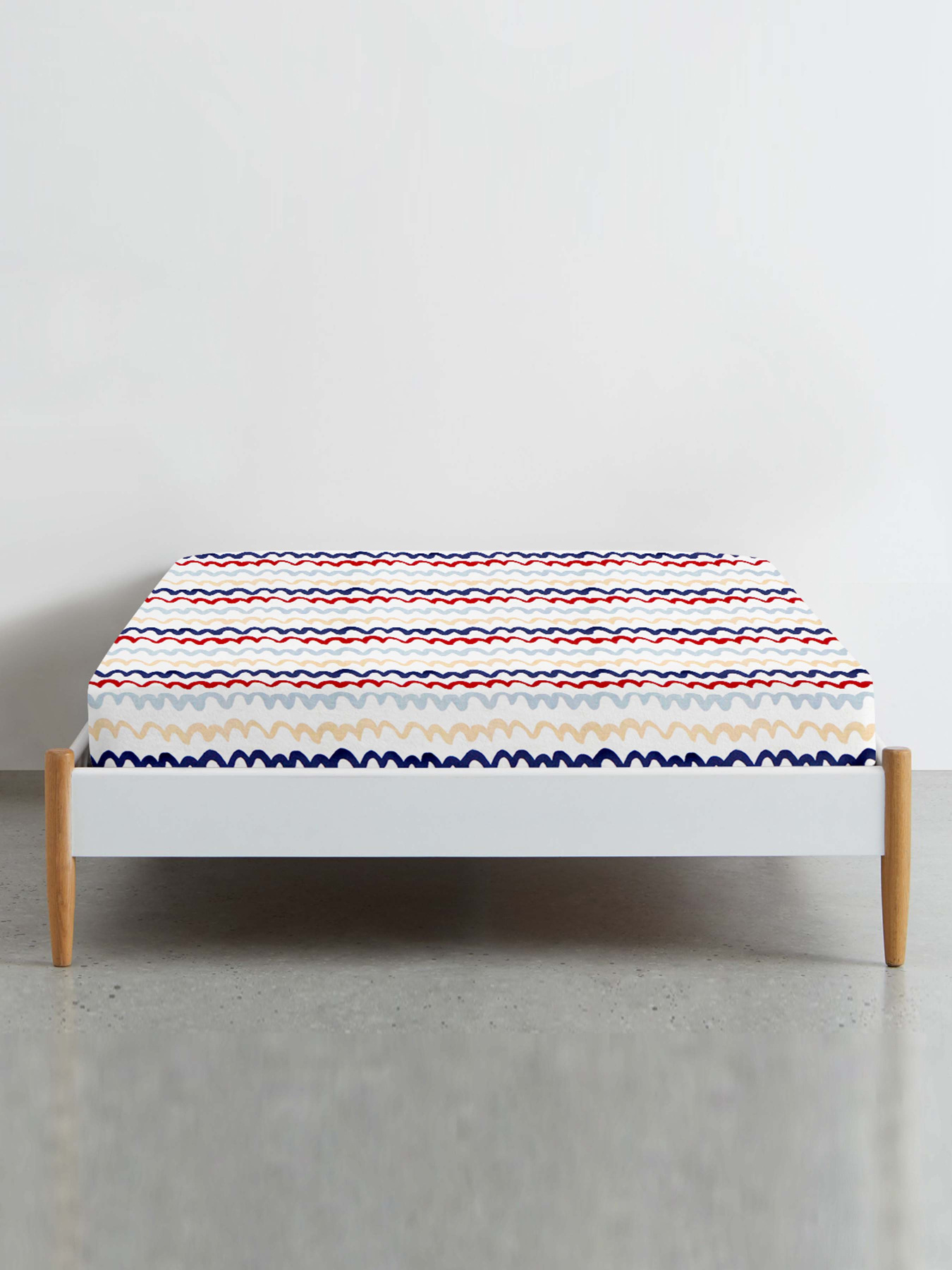 Простынь на резинке ранфорс WAVY LINES Cosas модель WavyLinesRedBlue_120 Простынь на резинке ранфорс WAVY LINES Cosas модель WavyLinesRedBlue_120 Фото