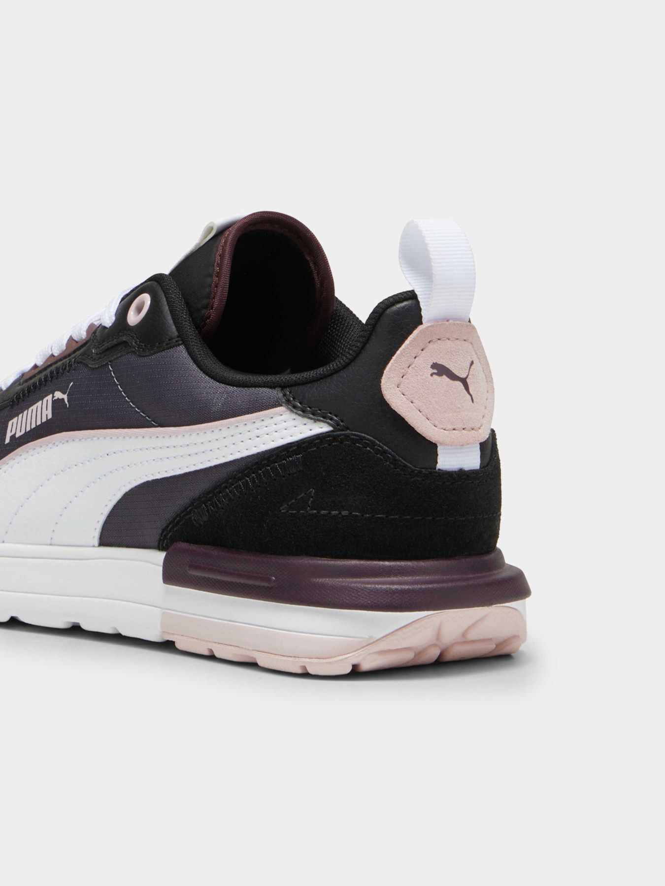 Кросівки повсякденні PUMA R22 модель 383462 Фото