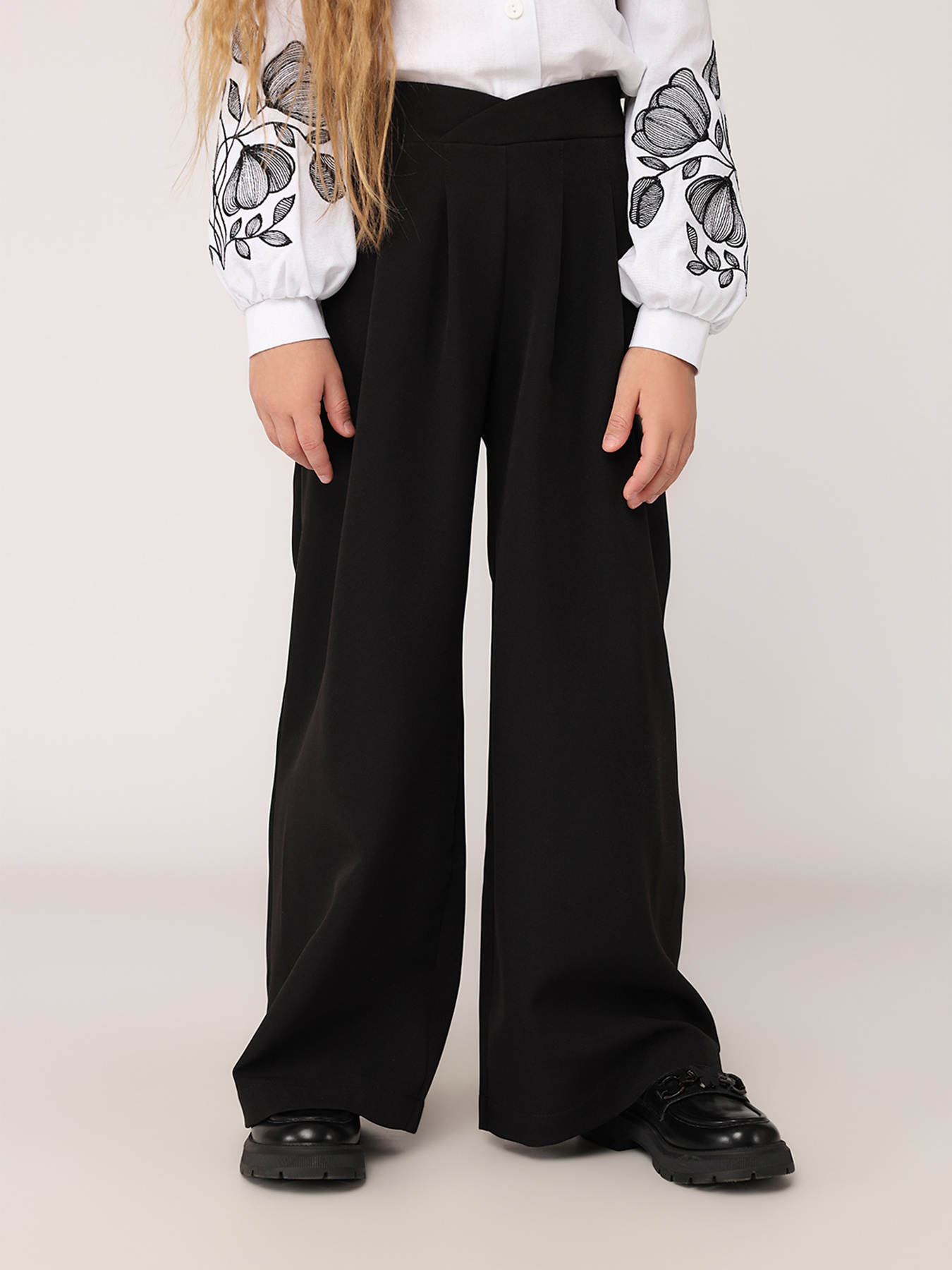 Брюки повседневные YUKI модель ЦБ-00253479 Фото