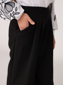 Брюки повседневные YUKI модель ЦБ-00253479 Фото