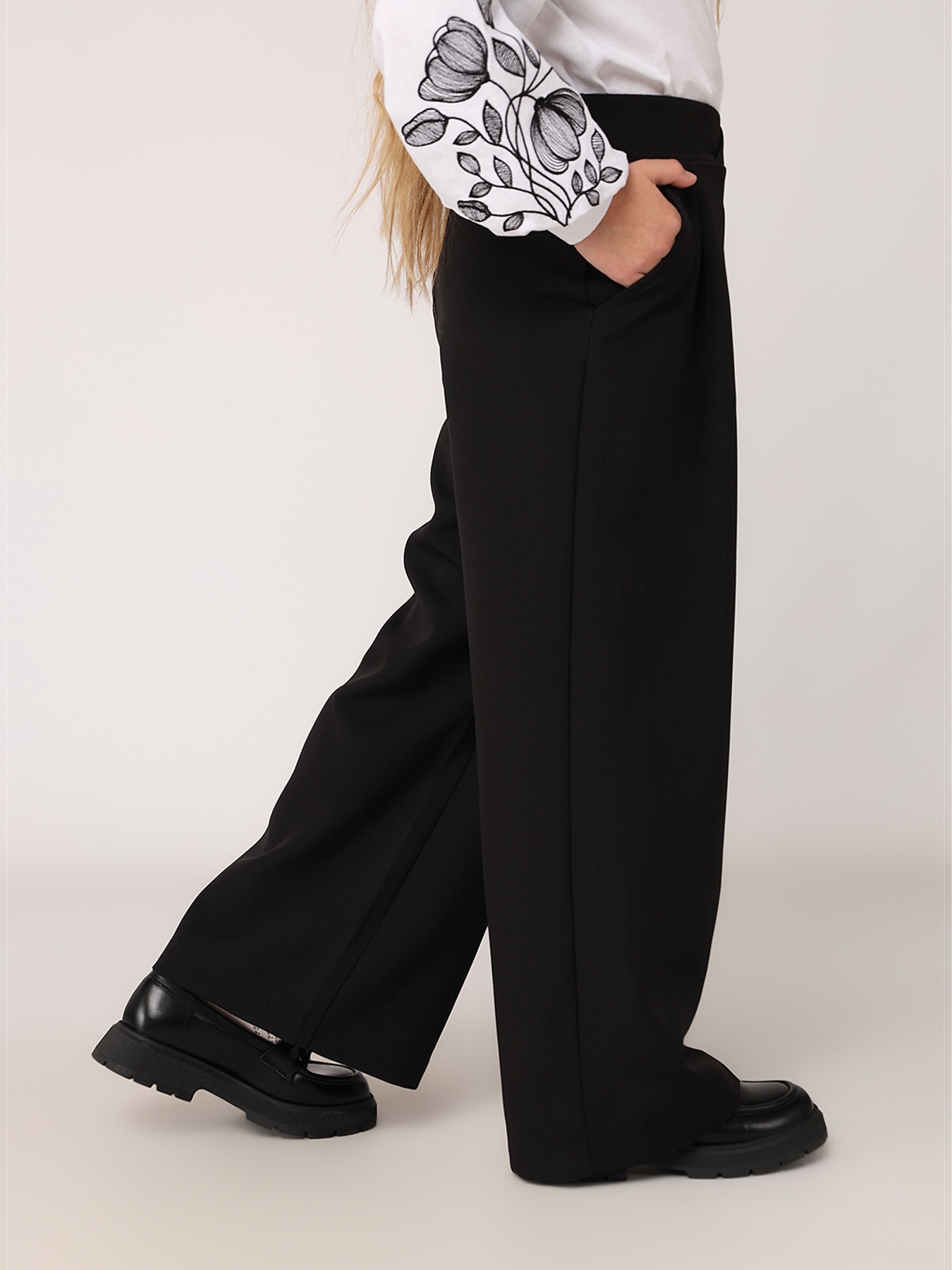 Повсякденні штани YUKI модель ЦБ-00253479 Повсякденні штани YUKI модель ЦБ-00253479 Фото