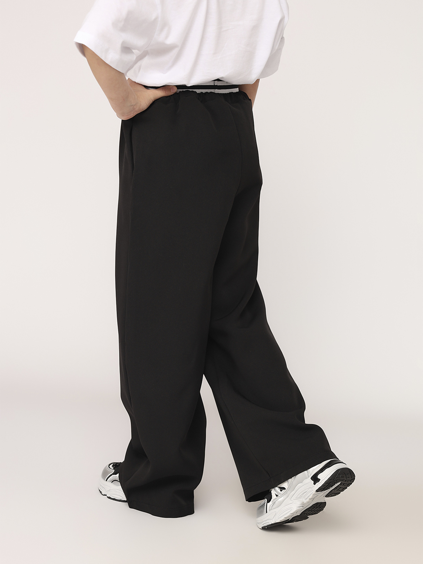 Повсякденні штани YUKI модель ЦБ-00276972 Повсякденні штани YUKI модель ЦБ-00276972 Фото