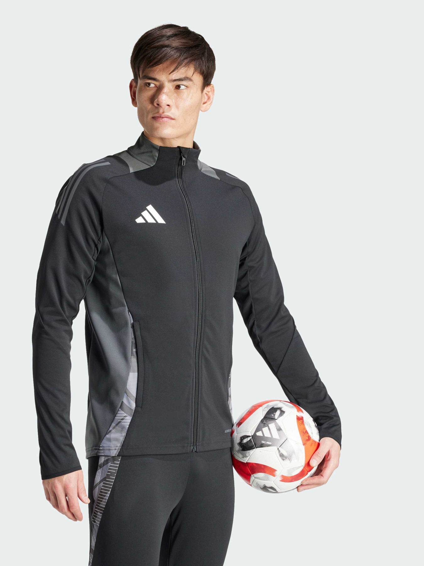 Худи и свитшоты Adidas Tiro модель IP1870 Фото