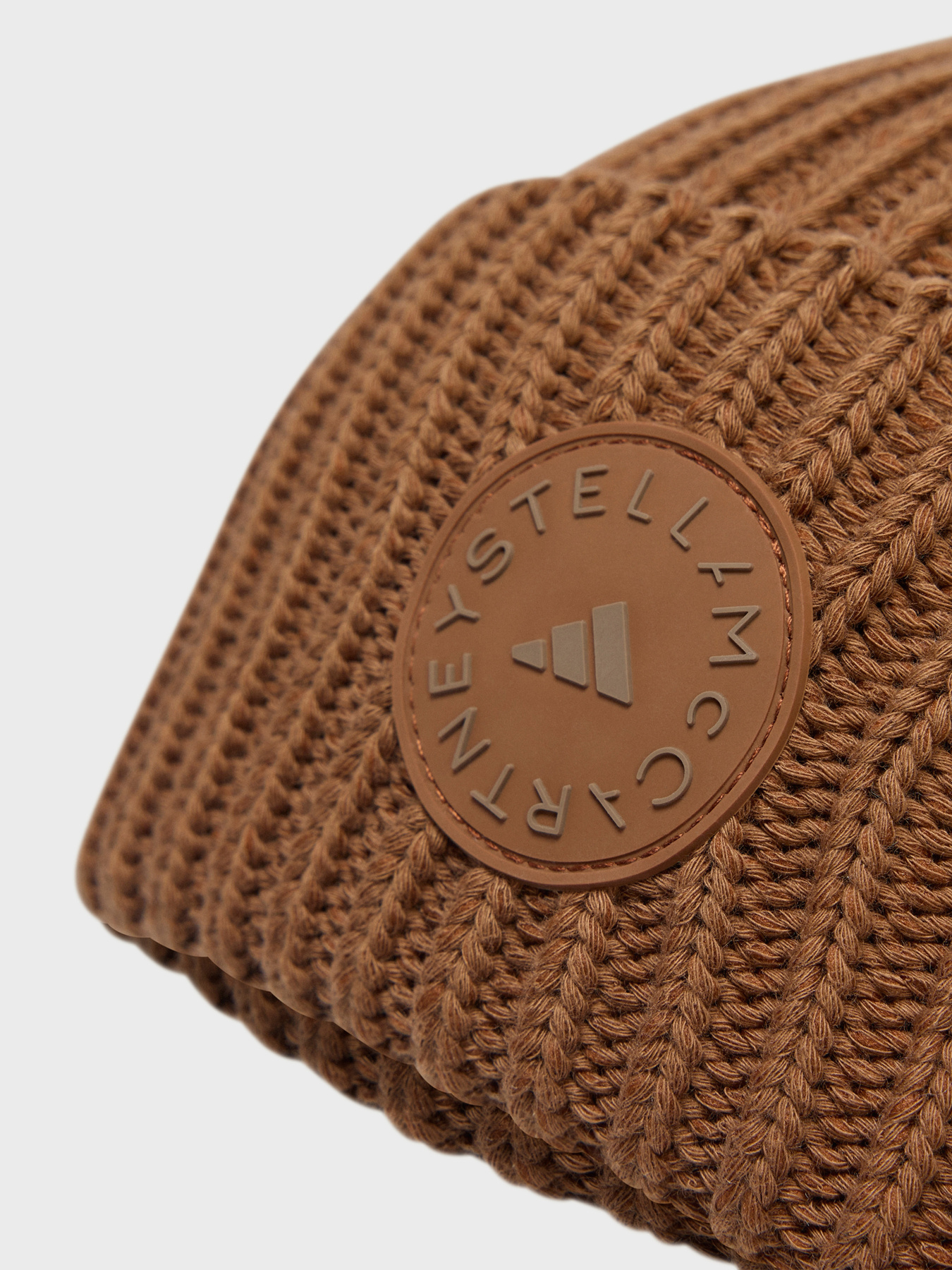 Шапка Adidas модель JZ5527 Шапка Adidas модель JZ5527 Фото