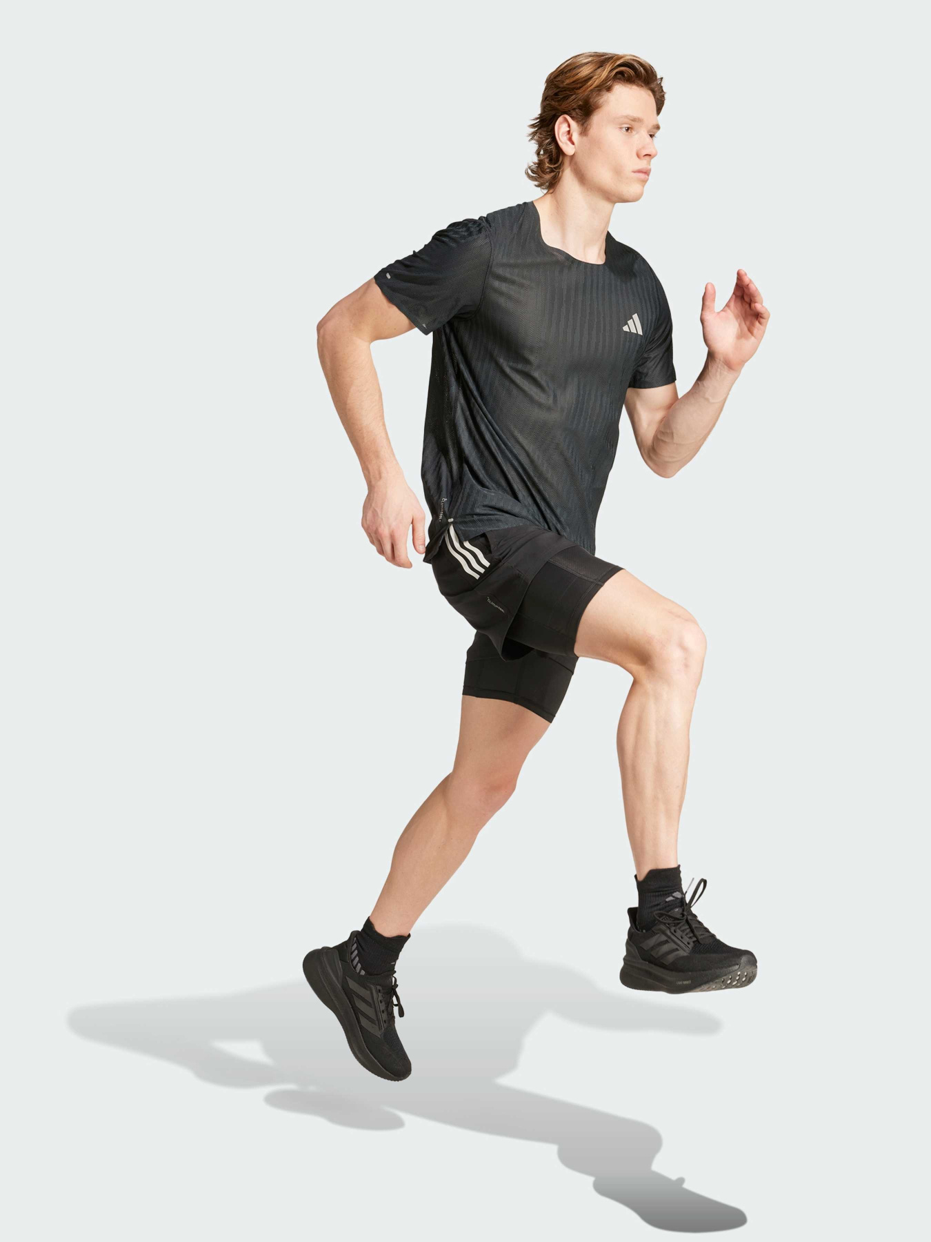 Спортивная футболка Adidas модель JM5702 Спортивная футболка Adidas модель JM5702 Фото