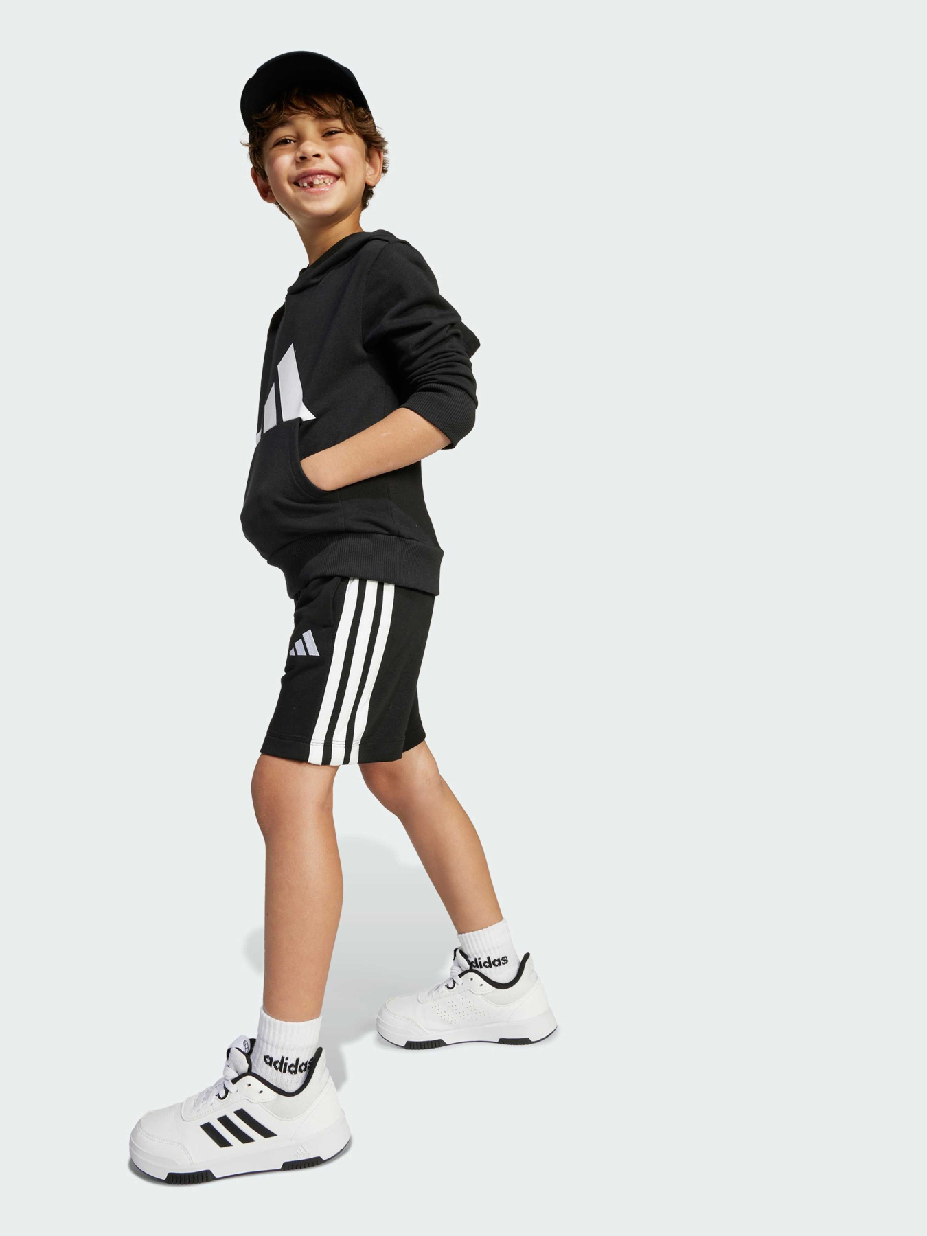 Шорты Adidas модель JM0902 Фото