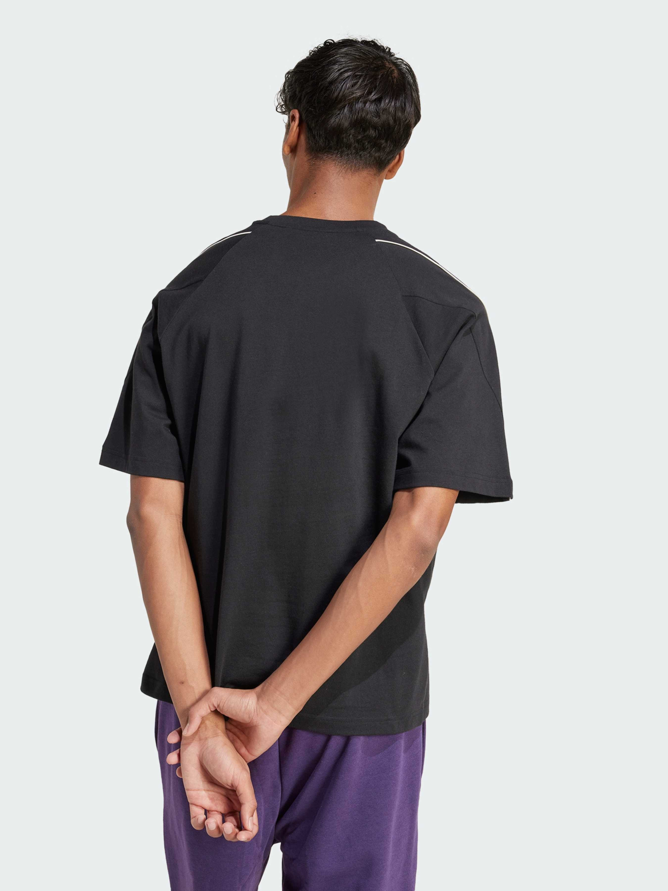 Футболка Adidas модель JN1824 Футболка Adidas модель JN1824 Фото