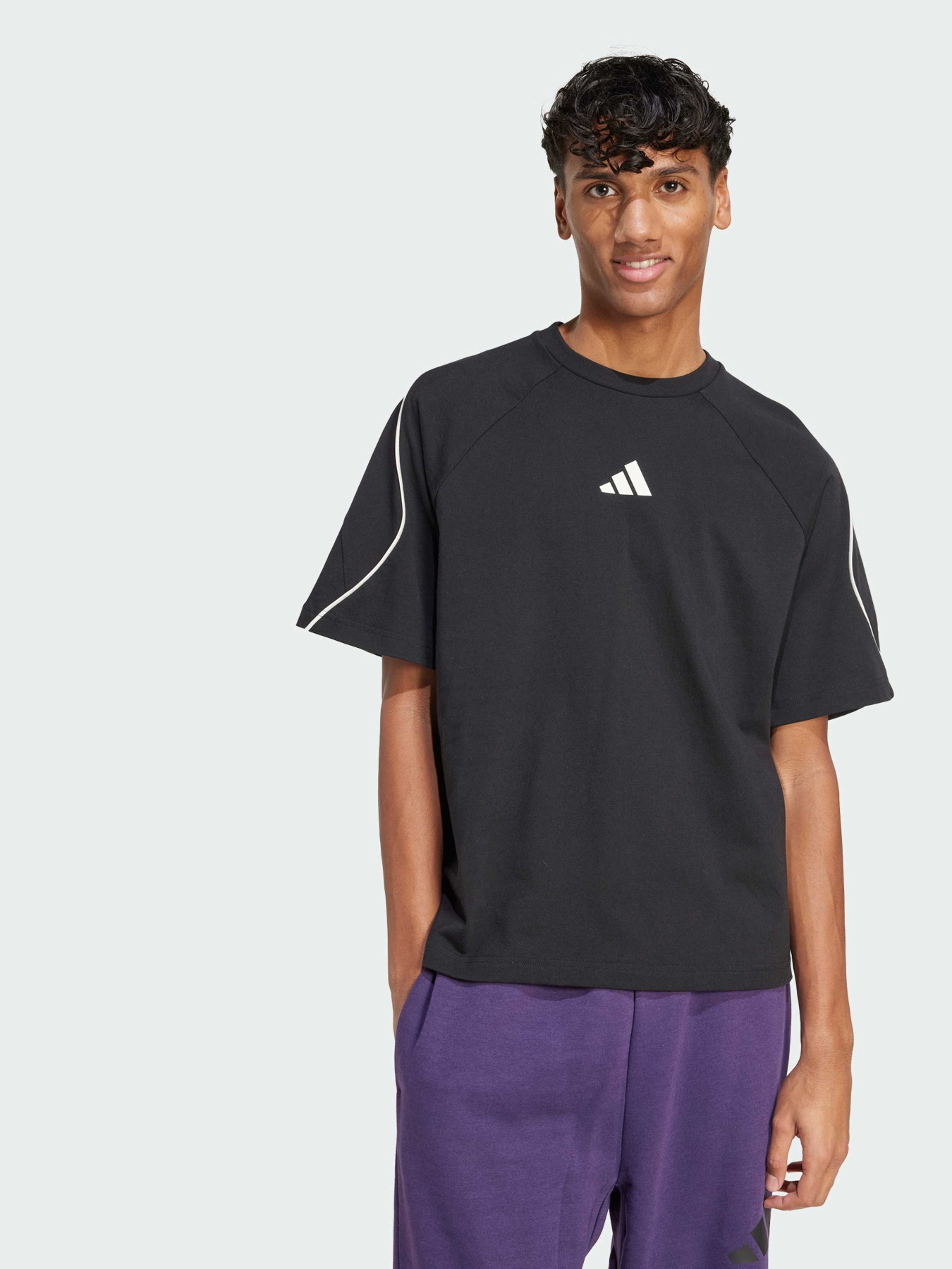 Футболка Adidas модель JN1824 Футболка Adidas модель JN1824 Фото