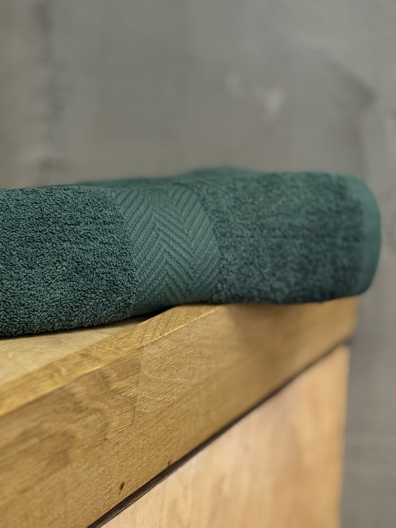 Полотенце махровое с бортом тёмно-зелёного цвета Dark Green Ecotton модель 25243 Полотенце махровое с бортом тёмно-зелёного цвета Dark Green Ecotton модель 25243 Фото