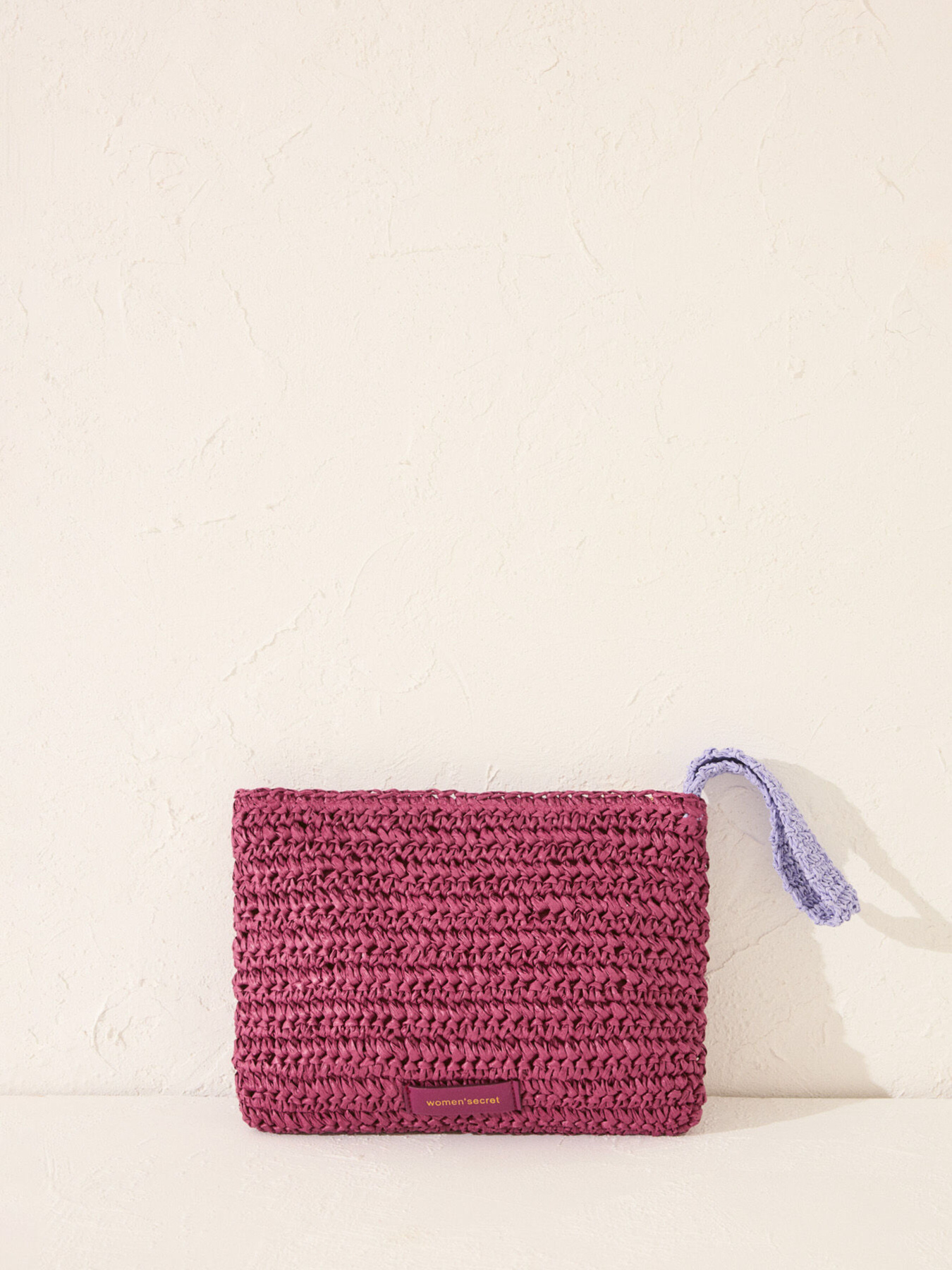 Маленькая фиолетовая косметичка из рафии с принтом Women'secret модель 4849291-75 Фото
