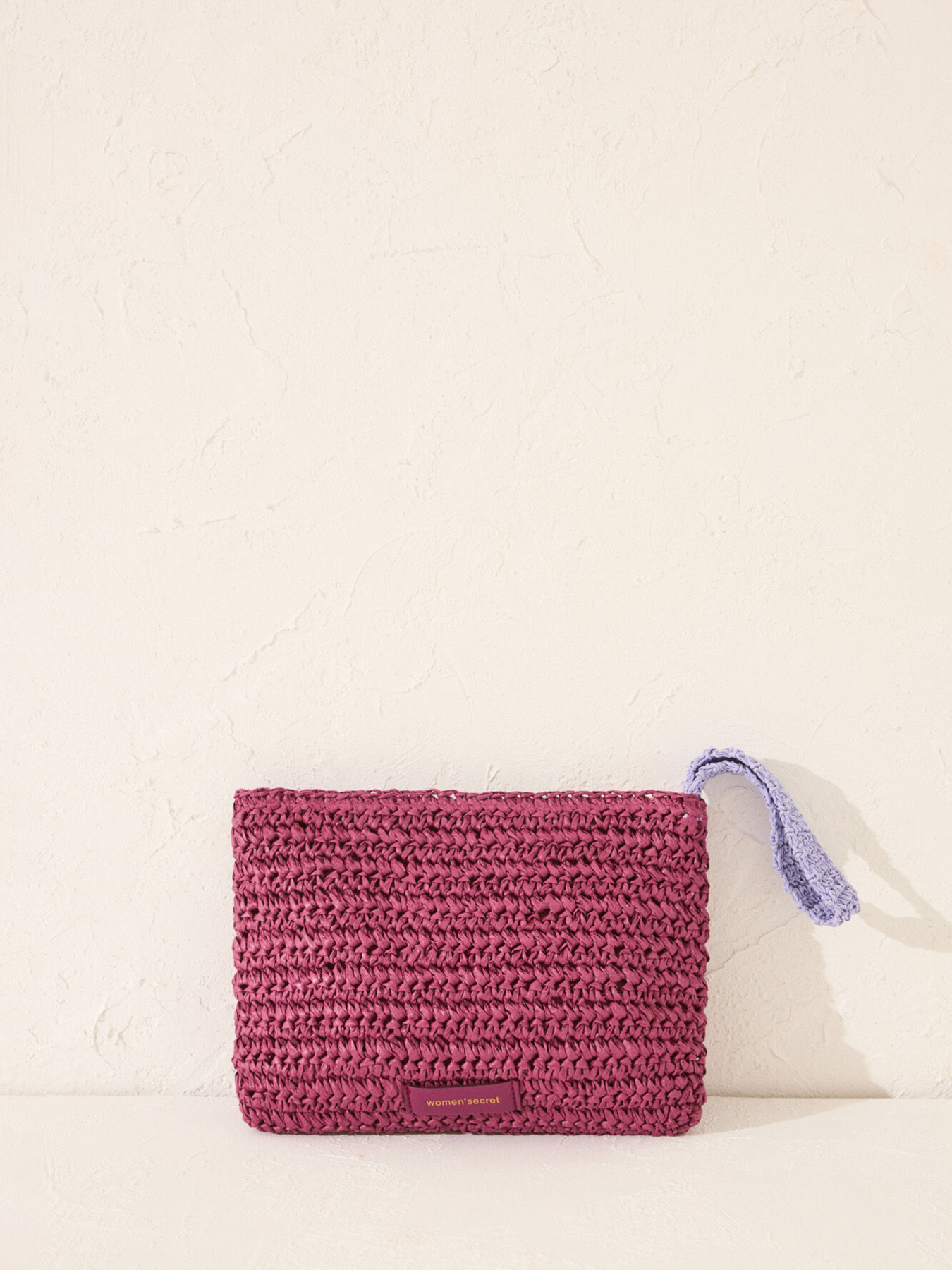 Маленькая фиолетовая косметичка из рафии с принтом Women'secret модель 4849291-75 Фото