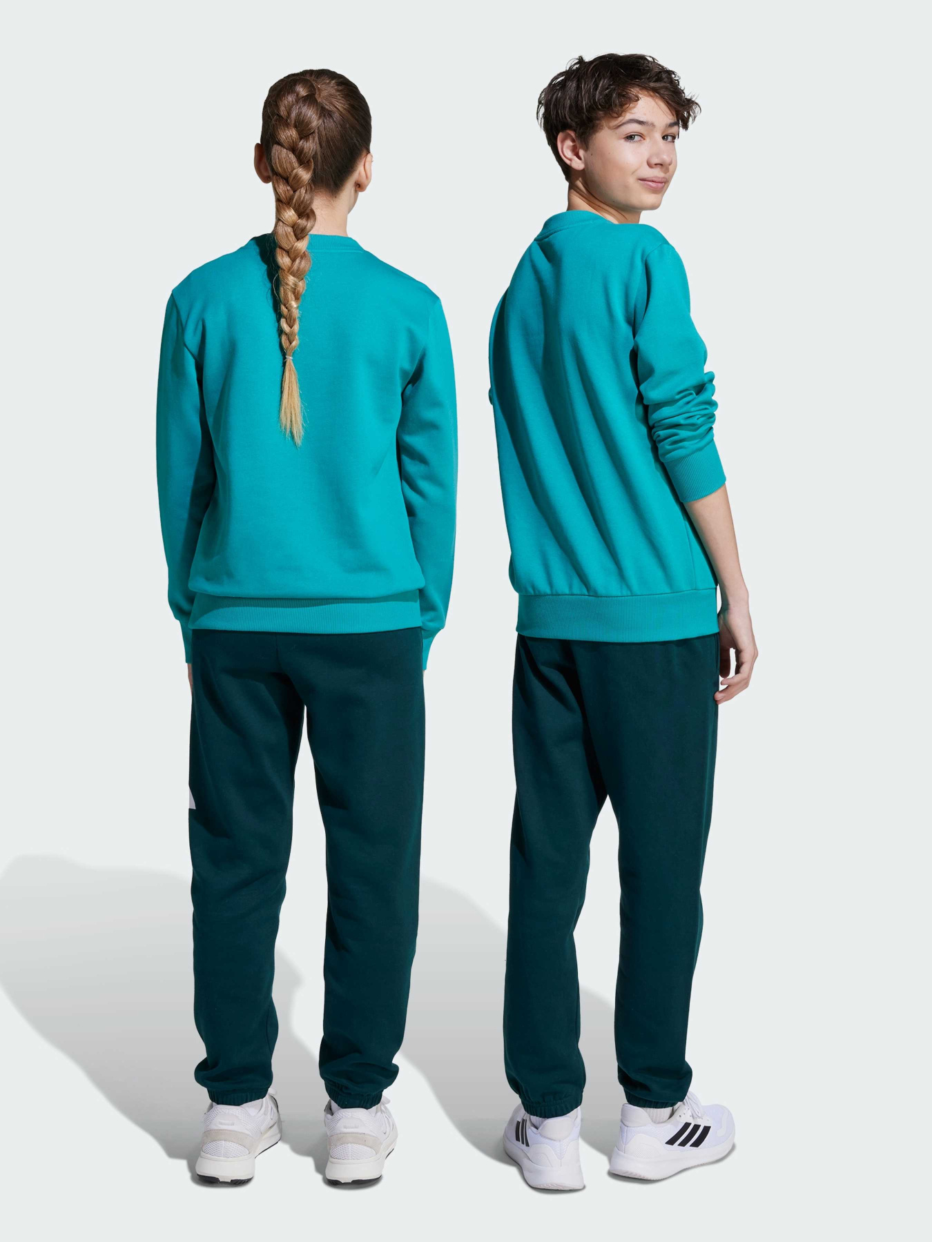 Спортивный костюм Adidas модель JV9938 Фото