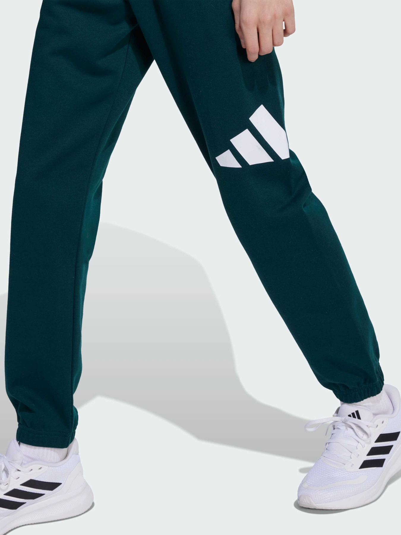 Спортивний костюм Adidas модель JV9938 Фото