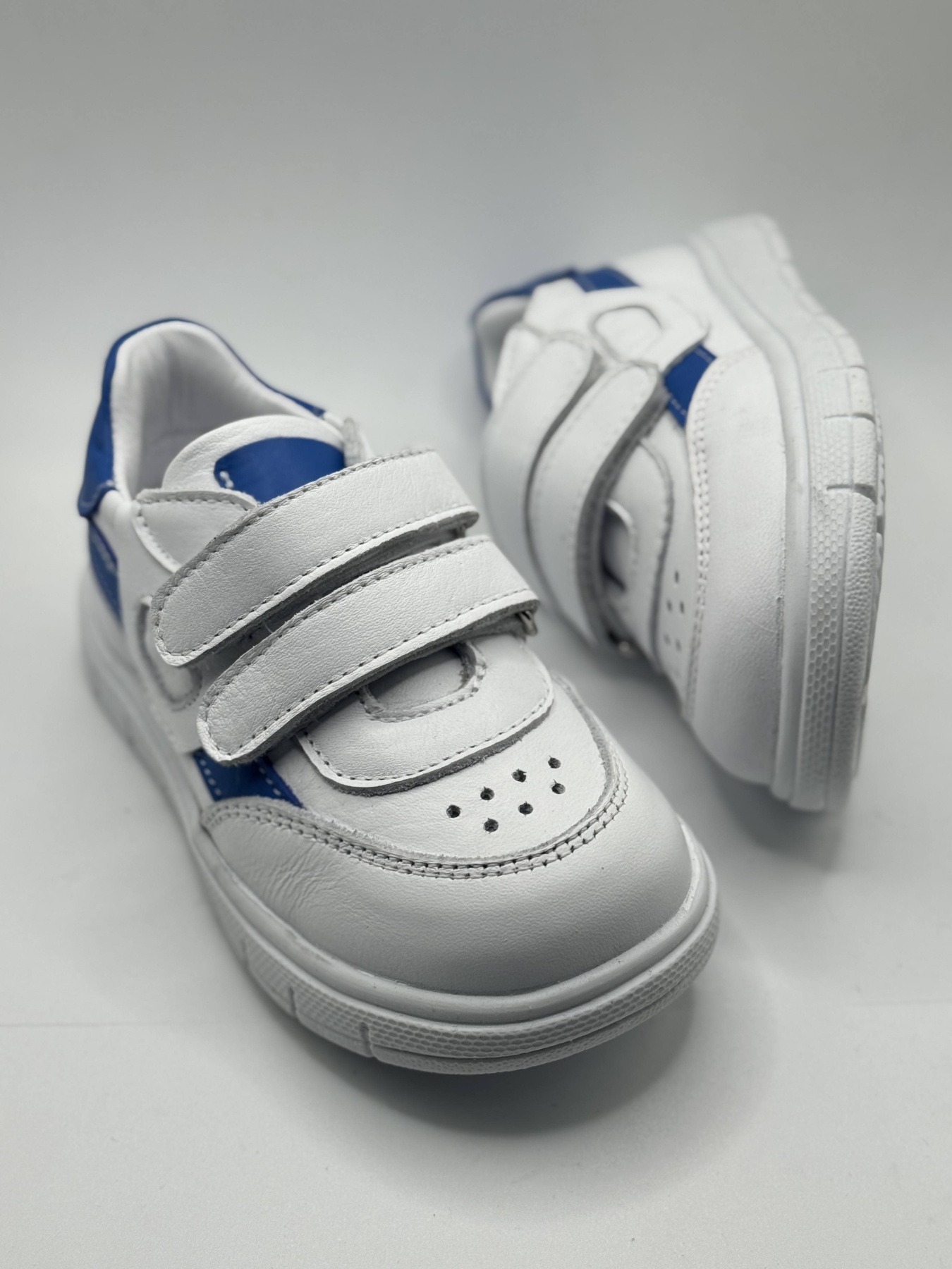 Кроссовки повседневные Perlina модель 4white Кроссовки повседневные Perlina модель 4white Фото