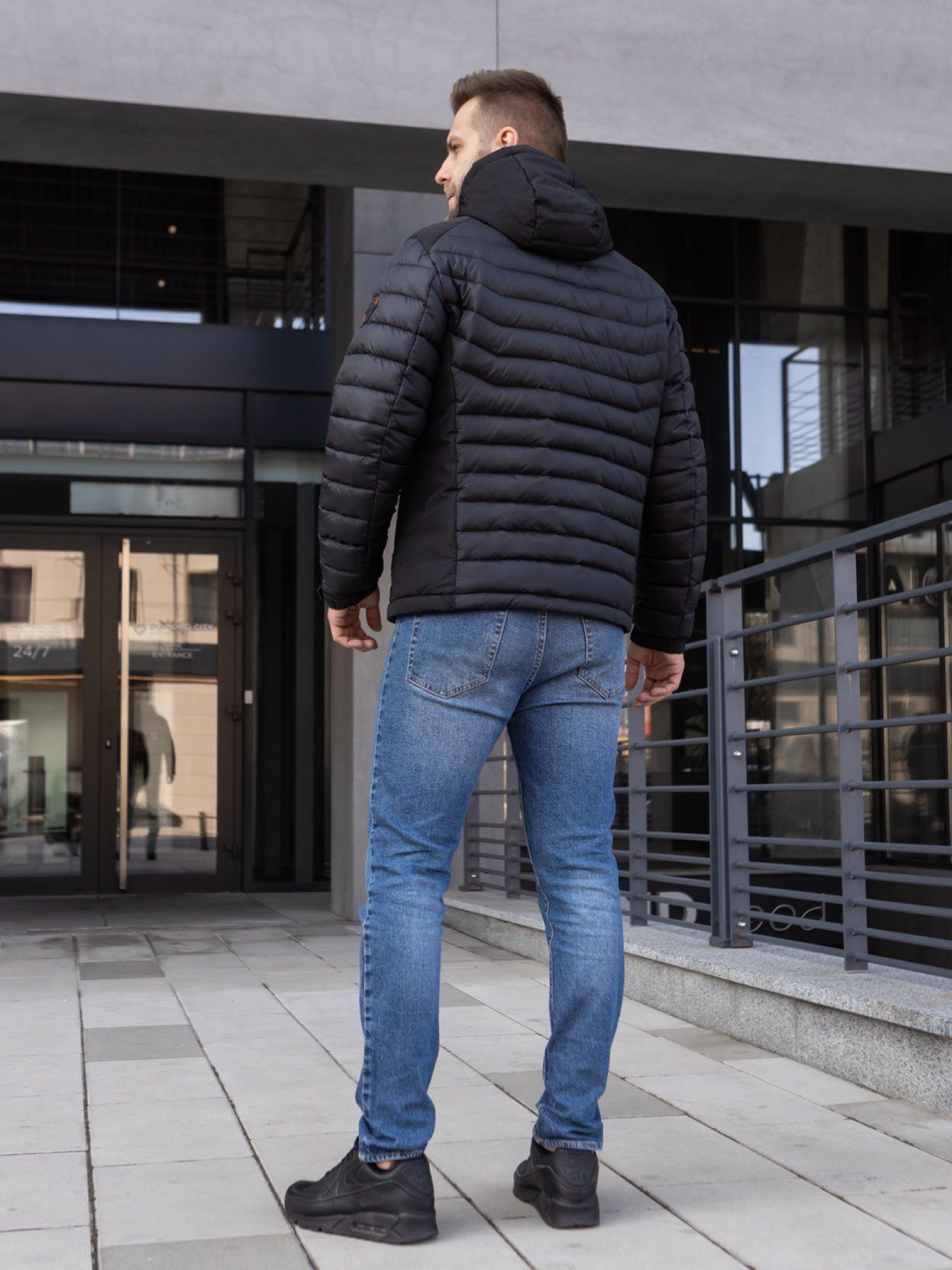 Демисезонная куртка AVALON модель 31-V Фото