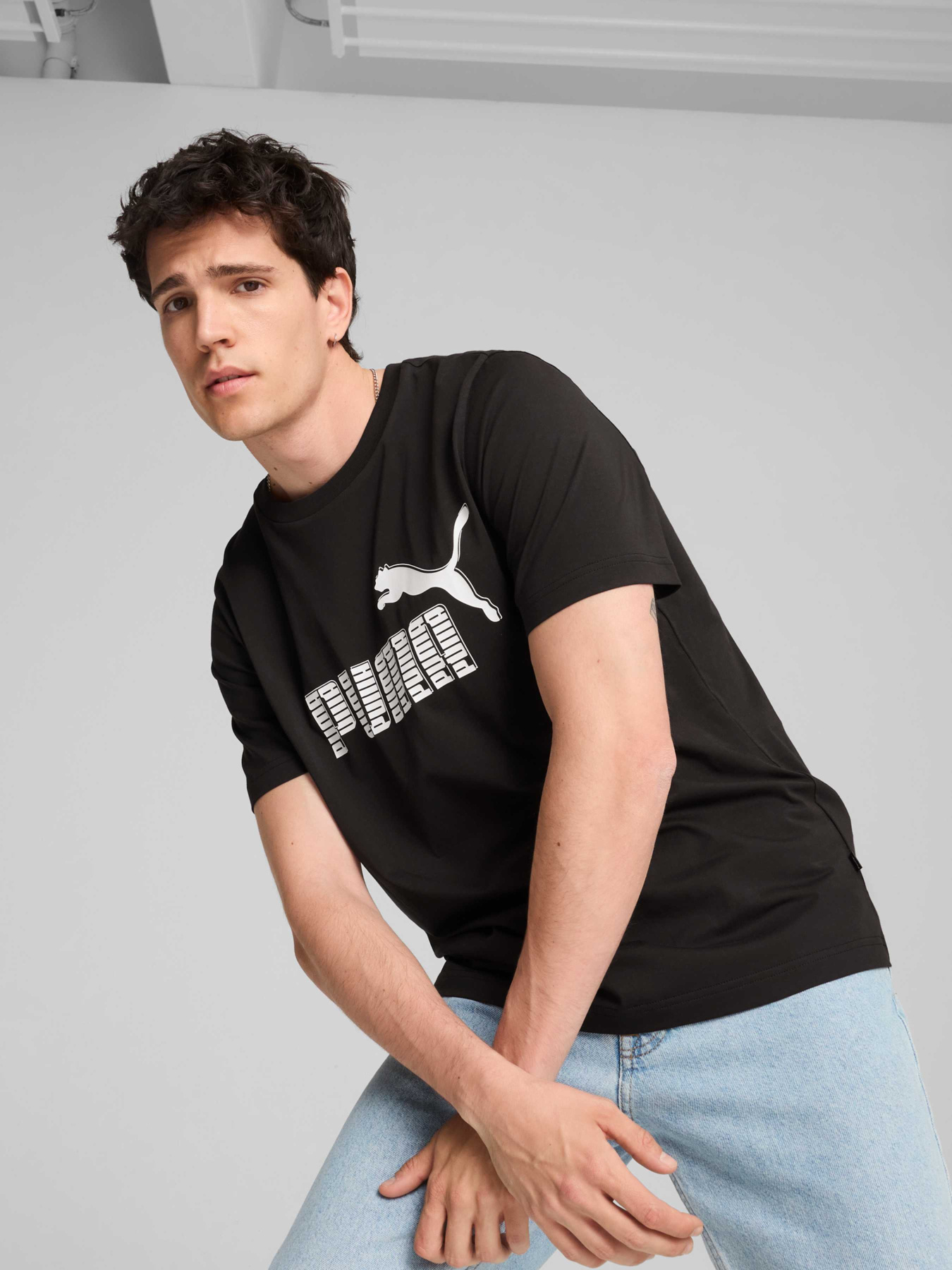 Футболка PUMA Graphics No. 1 Logo Tee модель 681928 Фото