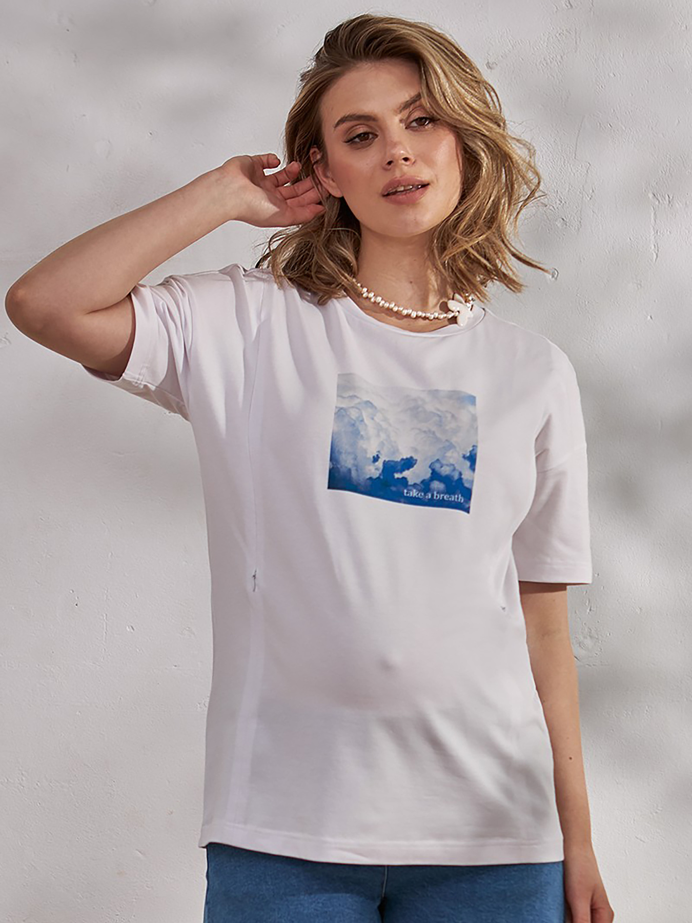 Футболка Yula mama Clouds модель CloudsNR-24.062WhiteYLMMTSH Фото