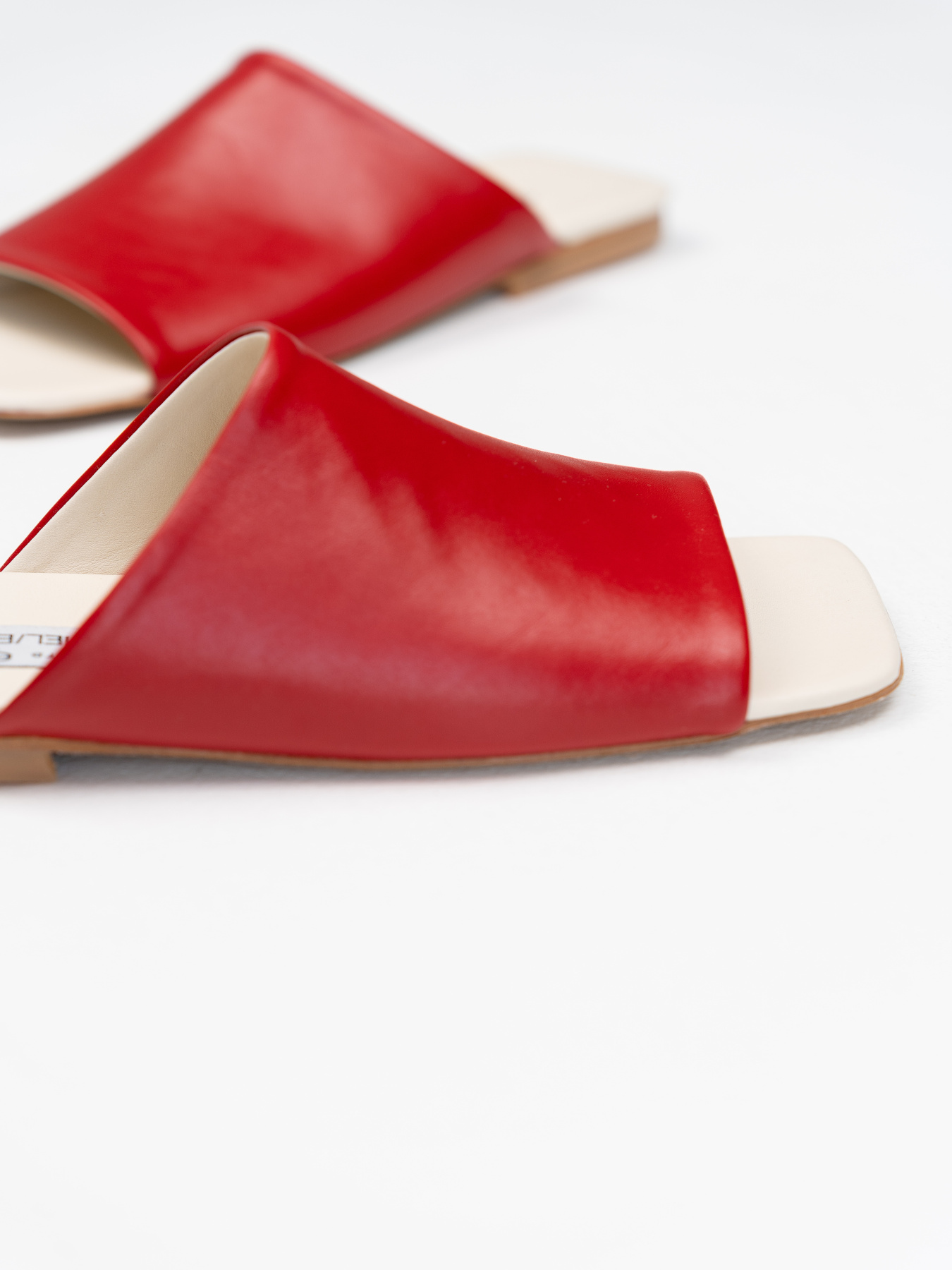 Сабо Emmelie Delage Piazza модель PIAZ 06 Фото