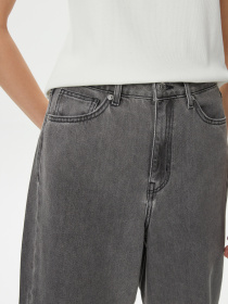 Джинси мом Lacoste Модель HF031010G Фото