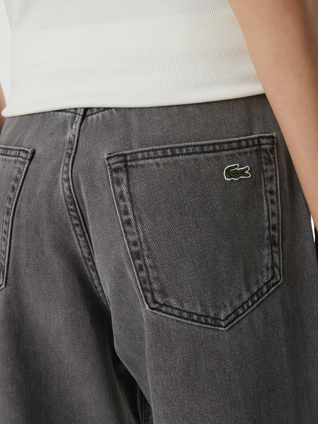 Джинси мом Lacoste модель HF031010G Фото