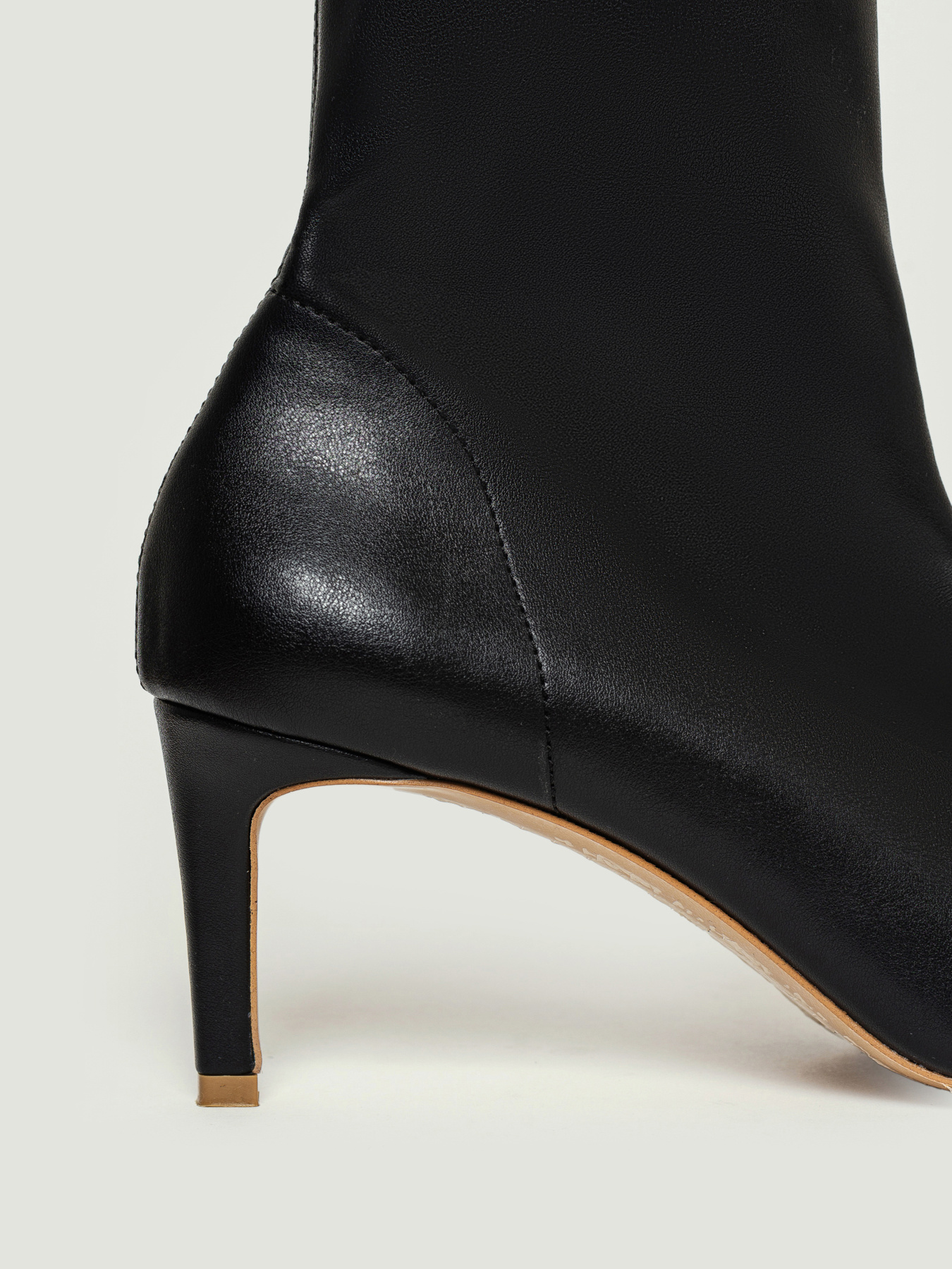 Бoтильоны Emmelie Delage Bad Girl модель BDG s 01 Фото