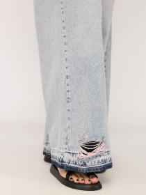 Джинси мом YUKI модель ЦБ-00271915 Фото