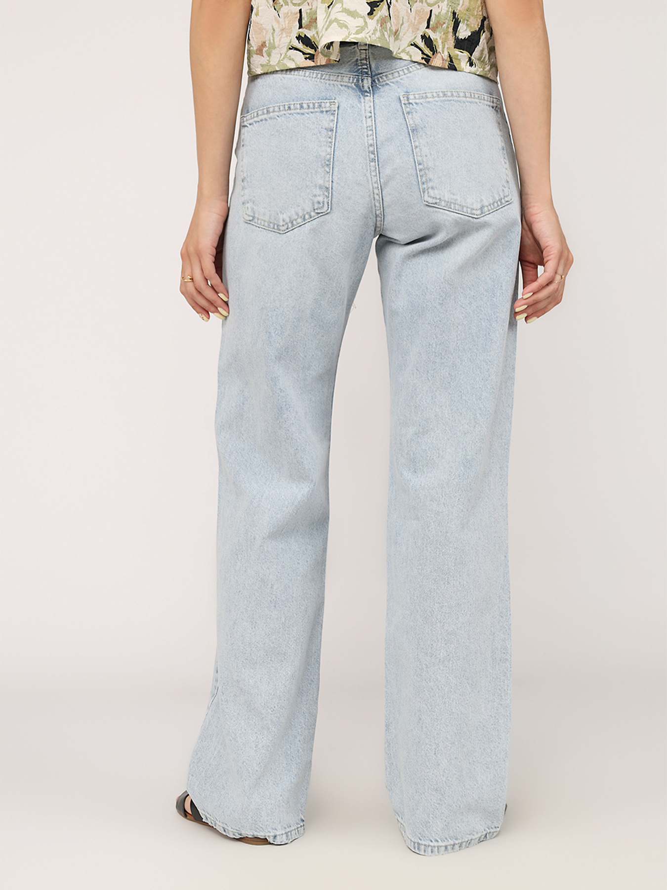 Джинси мом YUKI модель ЦБ-00271916 Фото