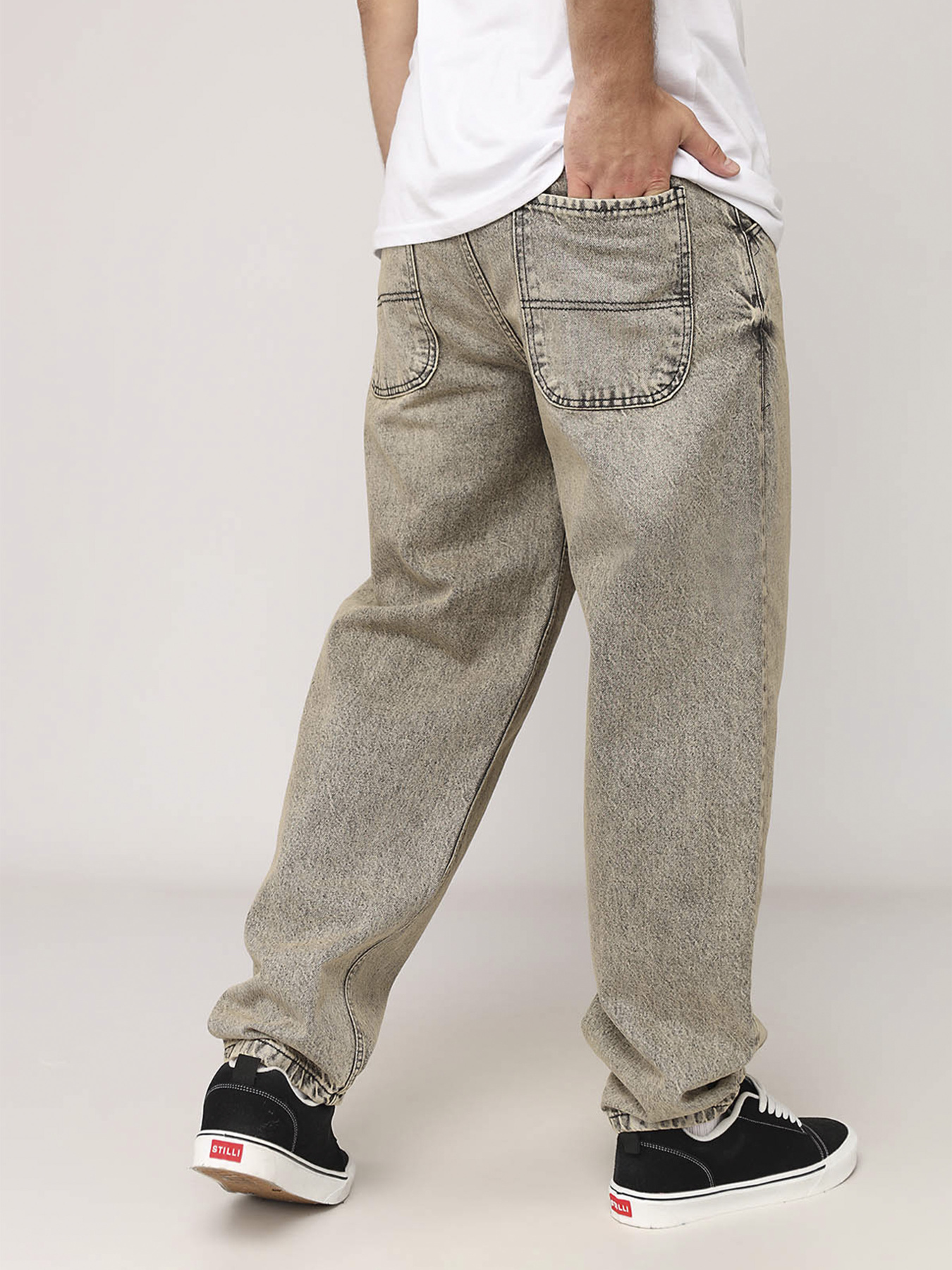 Джинси мом YUKI модель ЦБ-00280644 Фото