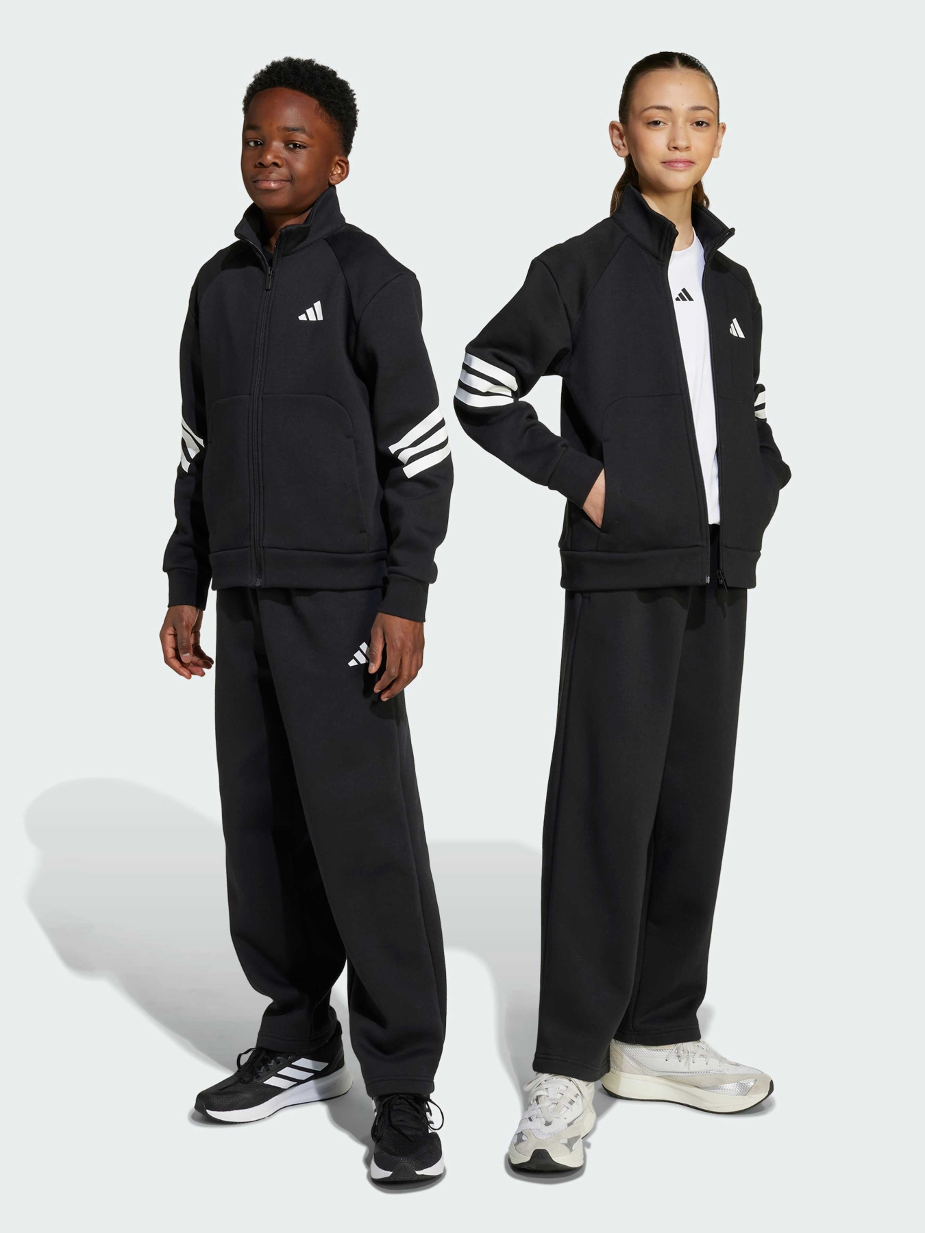 Спортивний костюм Adidas 3 Stripes модель JM1267 Спортивний костюм Adidas 3 Stripes модель JM1267 Фото