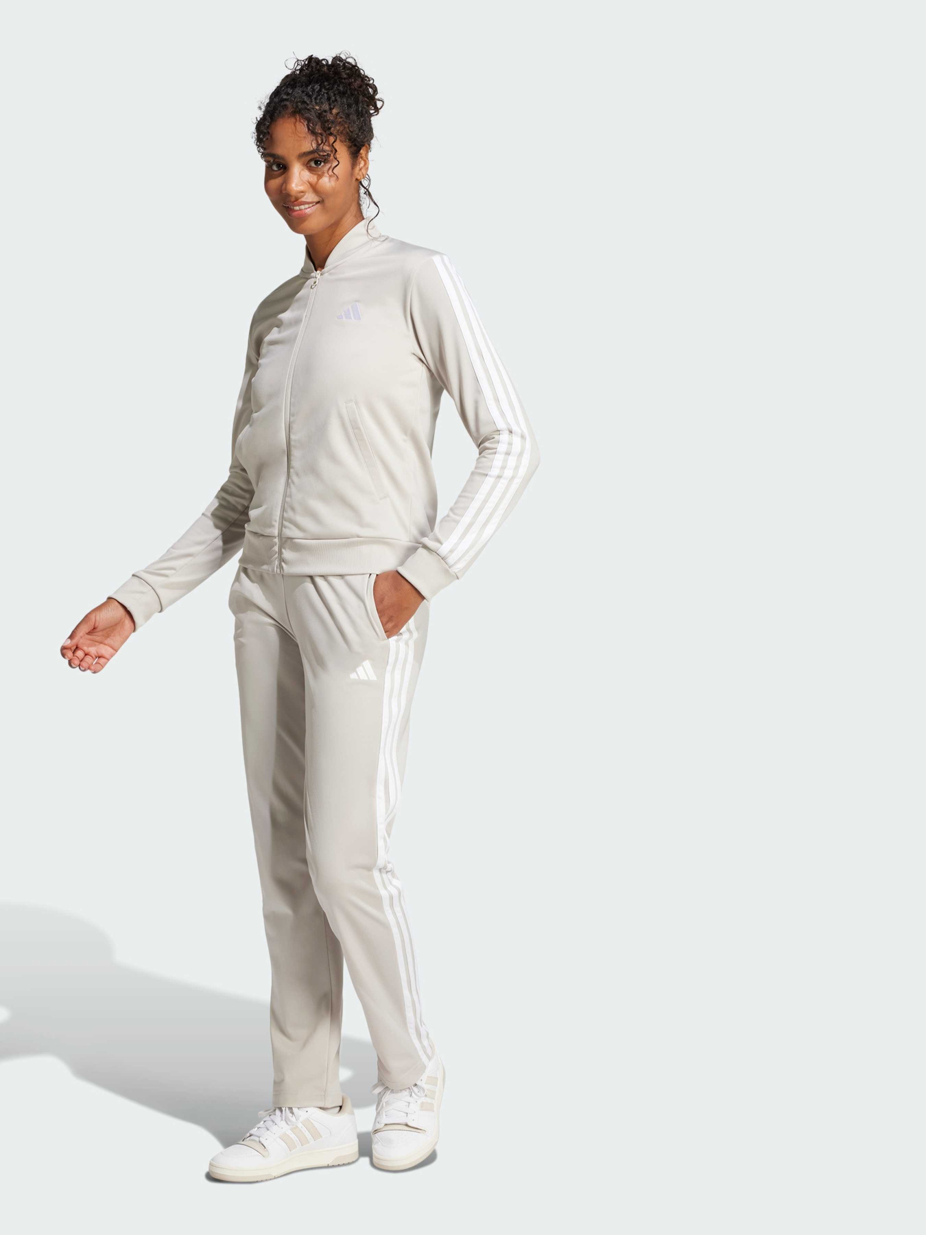 Спортивный костюм Adidas модель JD2686 Фото