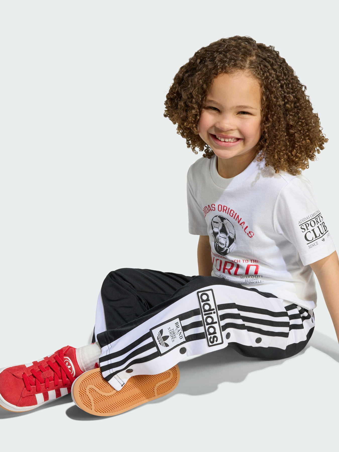 Футболка Adidas Graphics модель JW6097 Фото